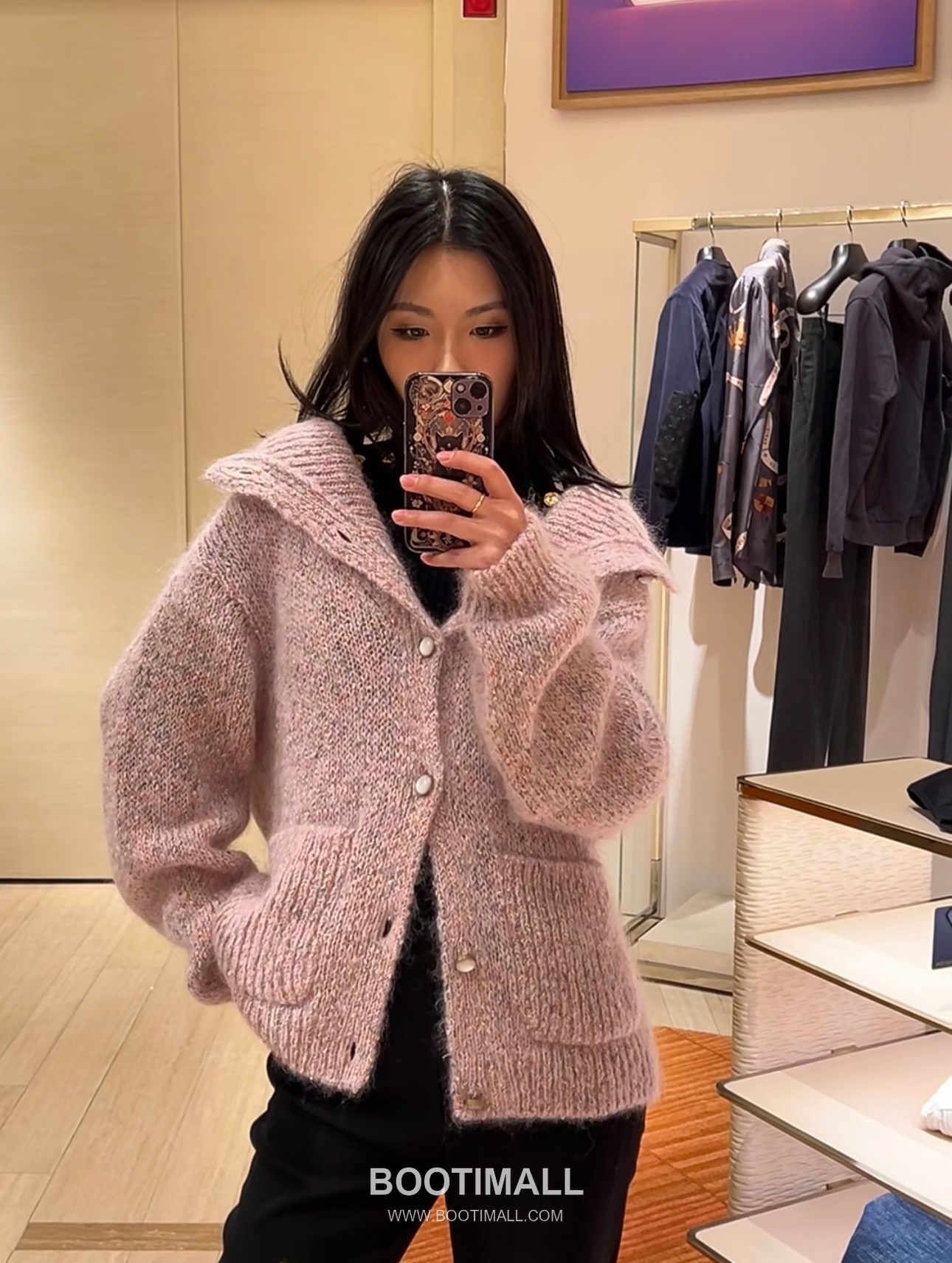 Louis Vuitton 2026FW Multicolor Yarn Cotton Blend Knit Cardigan with Button Detail 루이비통 2026FW 멀티컬러 원사 코튼 혼방 니트 가디건 버튼 디테일 6