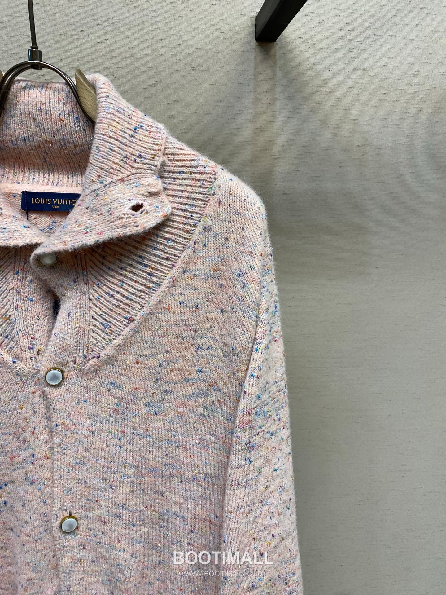Louis Vuitton 2026FW Multicolor Yarn Cotton Blend Knit Cardigan with Button Detail 루이비통 2026FW 멀티컬러 원사 코튼 혼방 니트 가디건 버튼 디테일 12