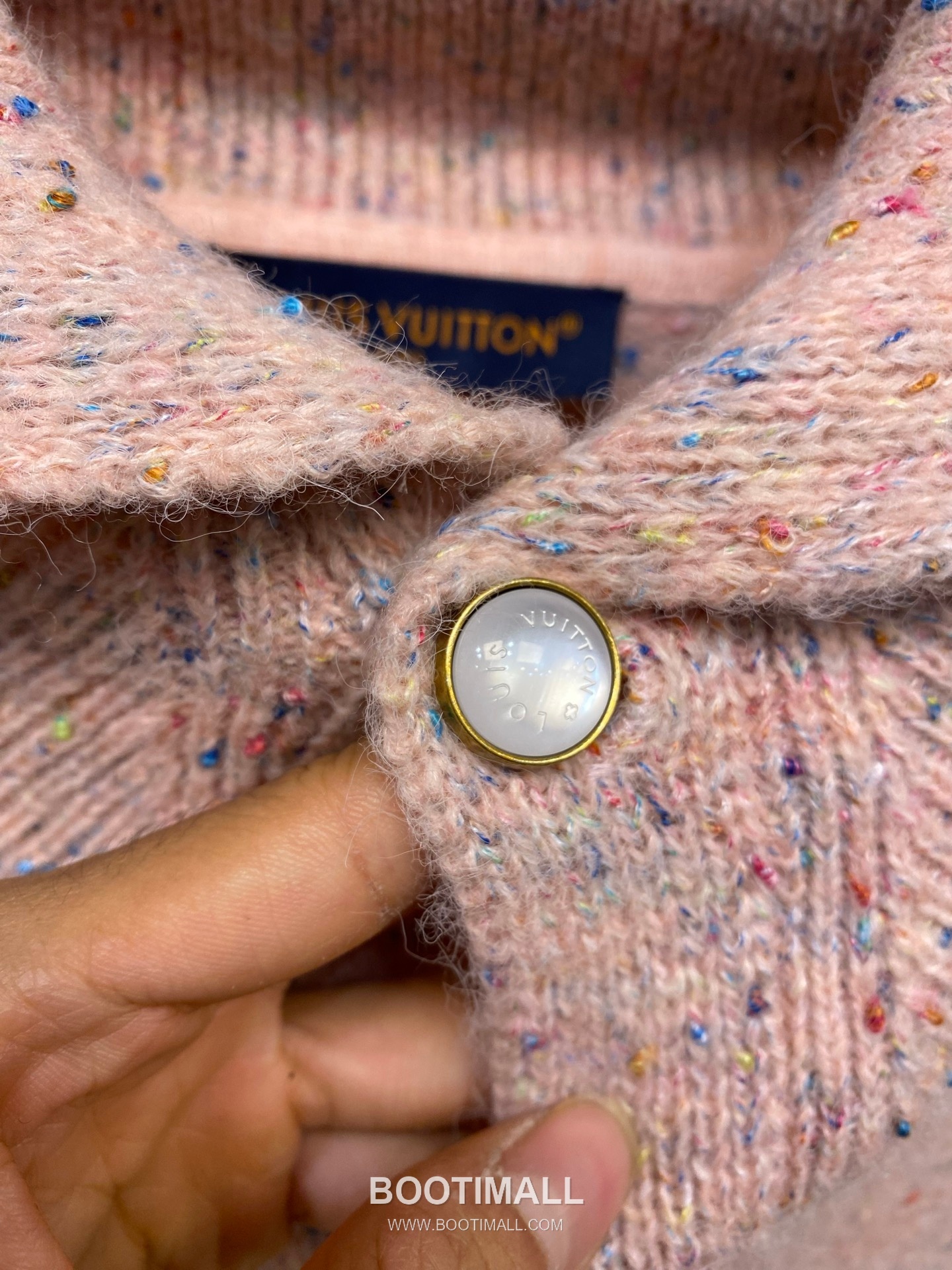 Louis Vuitton 2026FW Multicolor Yarn Cotton Blend Knit Cardigan with Button Detail 루이비통 2026FW 멀티컬러 원사 코튼 혼방 니트 가디건 버튼 디테일 13