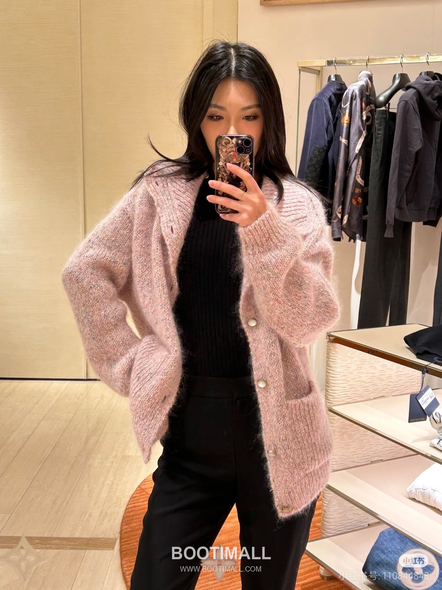 Louis Vuitton 2026FW Multicolor Yarn Cotton Blend Knit Cardigan with Button Detail 루이비통 2026FW 멀티컬러 원사 코튼 혼방 니트 가디건 버튼 디테일 22