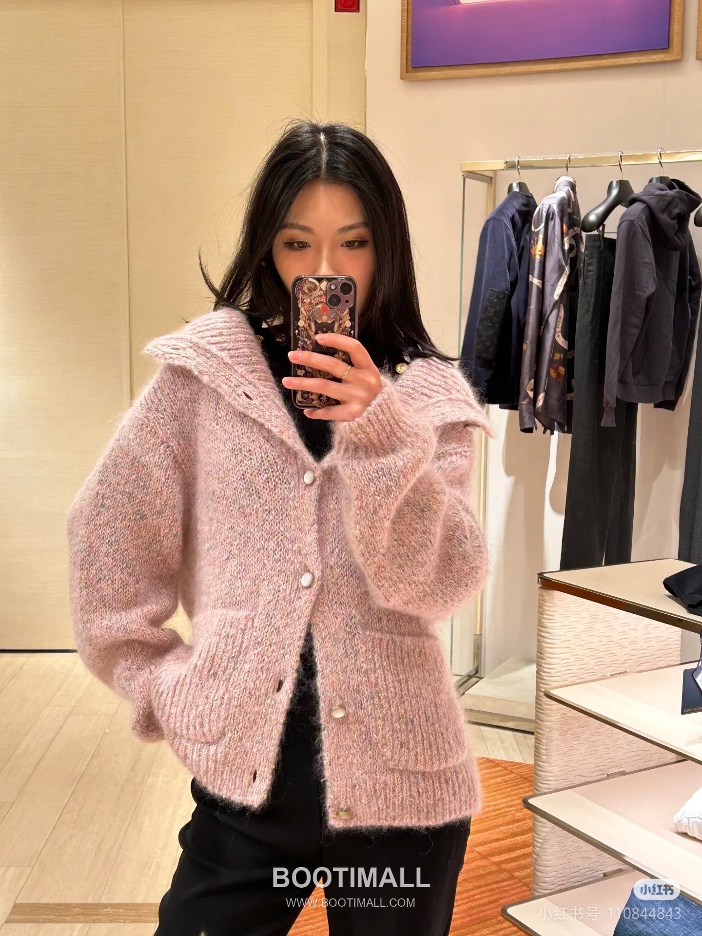 Louis Vuitton 2026FW Multicolor Yarn Cotton Blend Knit Cardigan with Button Detail 루이비통 2026FW 멀티컬러 원사 코튼 혼방 니트 가디건 버튼 디테일 23