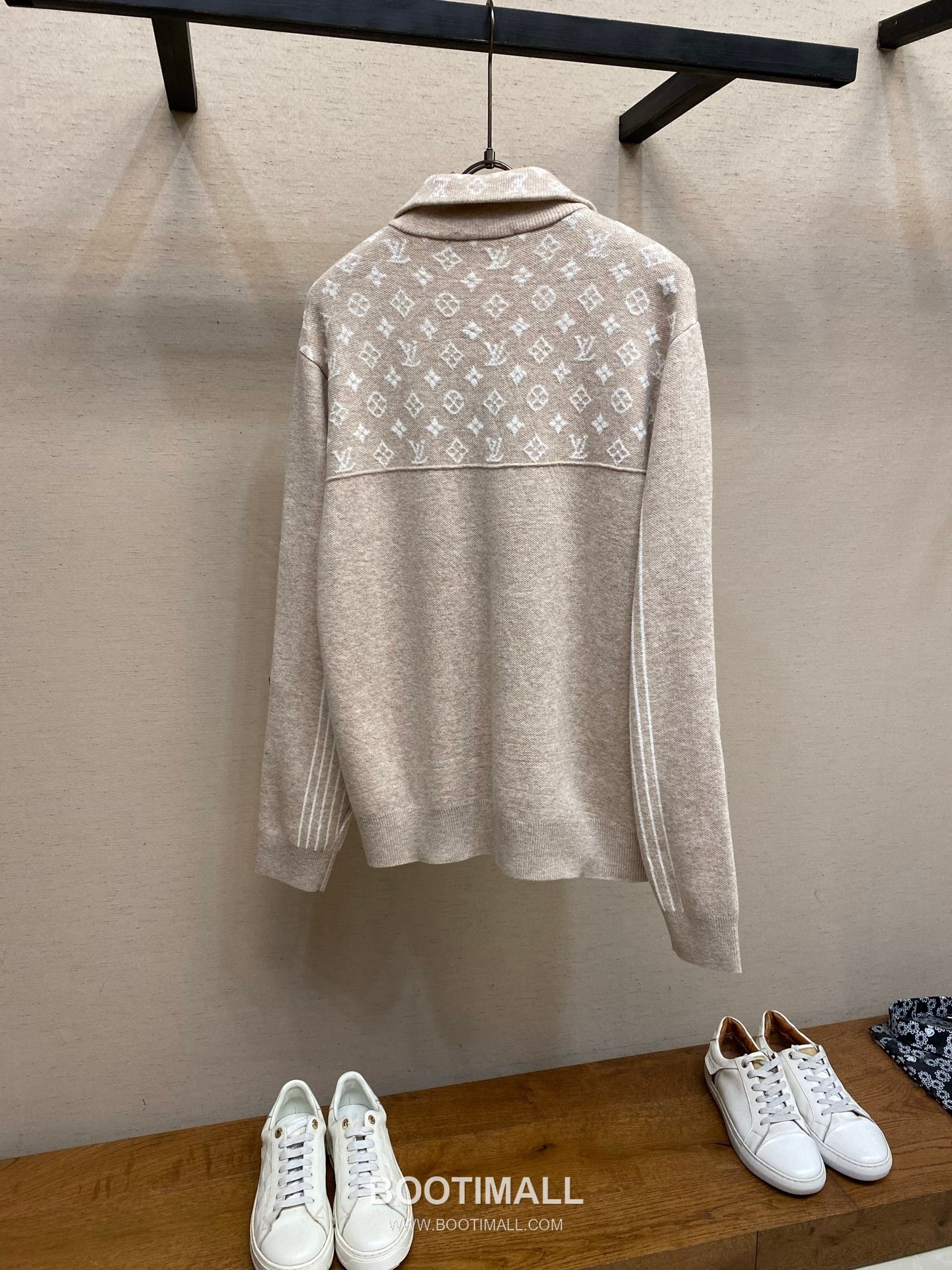 Louis Vuitton 2026FW Monogram Jacquard Wool Blend Half Zip Knit Sweater 루이비통 2026FW 모노그램 자카드 울 혼방 하프집 니트 스웨터 10