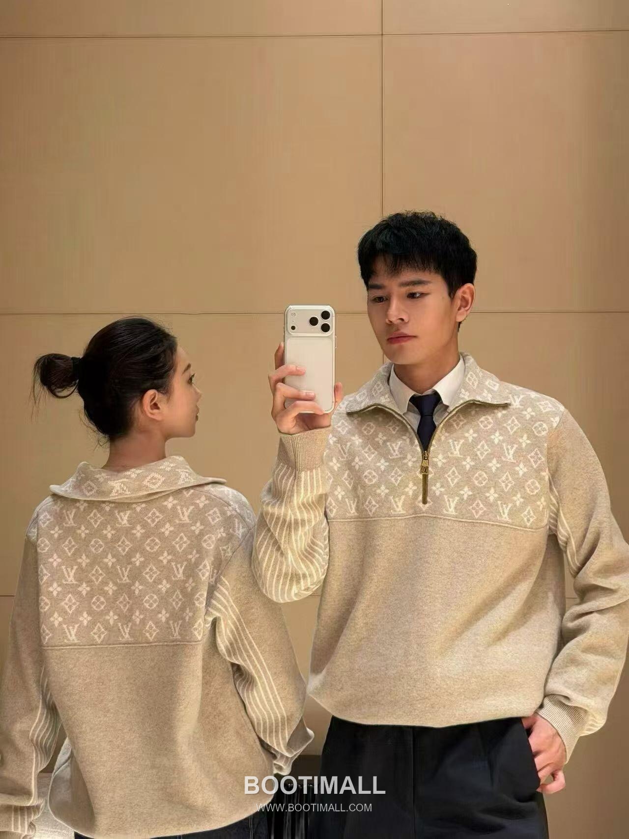 Louis Vuitton 2026FW Monogram Jacquard Wool Blend Half Zip Knit Sweater 루이비통 2026FW 모노그램 자카드 울 혼방 하프집 니트 스웨터 23