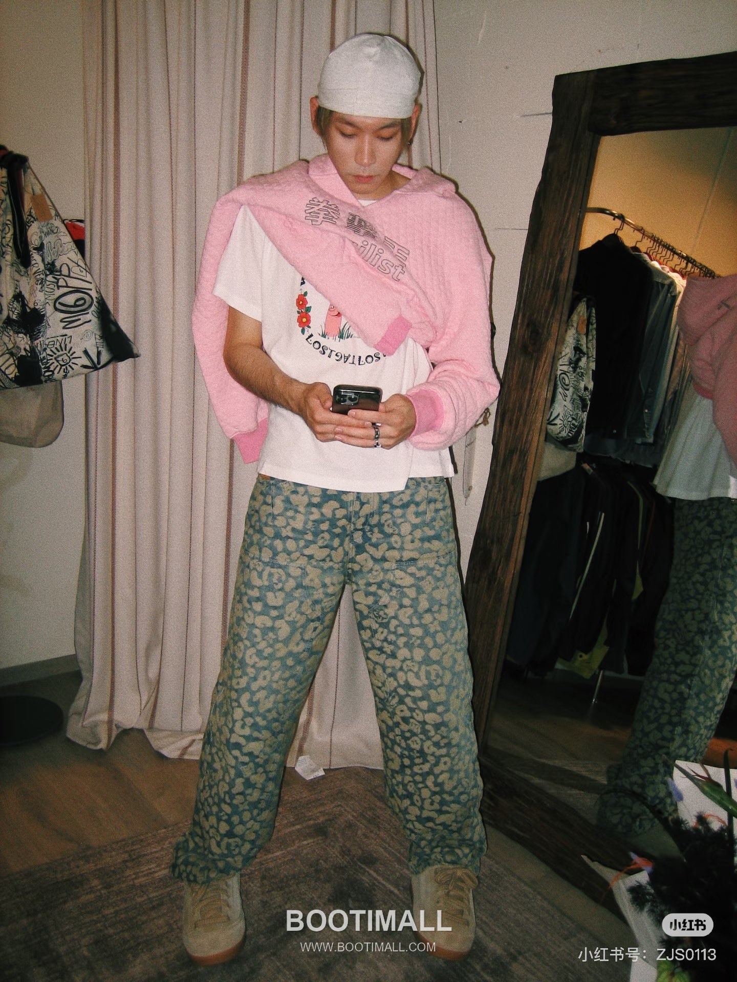 Louis Vuitton 2025FW Leopard Jacquard Cotton Denim Work Pants with Monogram Detail 루이비통 2025FW 레오파드 자카드 코튼 데님 워크 팬츠 모노그램 디테일 9