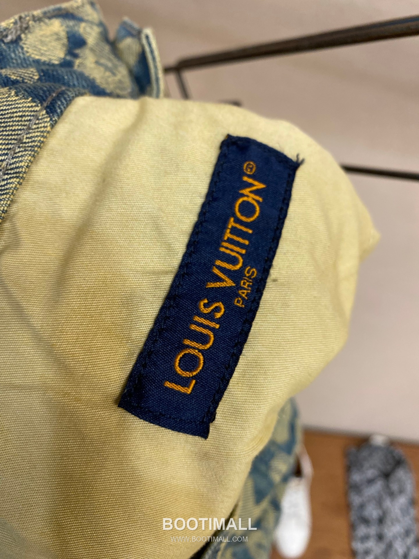 Louis Vuitton 2025FW Leopard Jacquard Cotton Denim Work Pants with Monogram Detail 루이비통 2025FW 레오파드 자카드 코튼 데님 워크 팬츠 모노그램 디테일 13