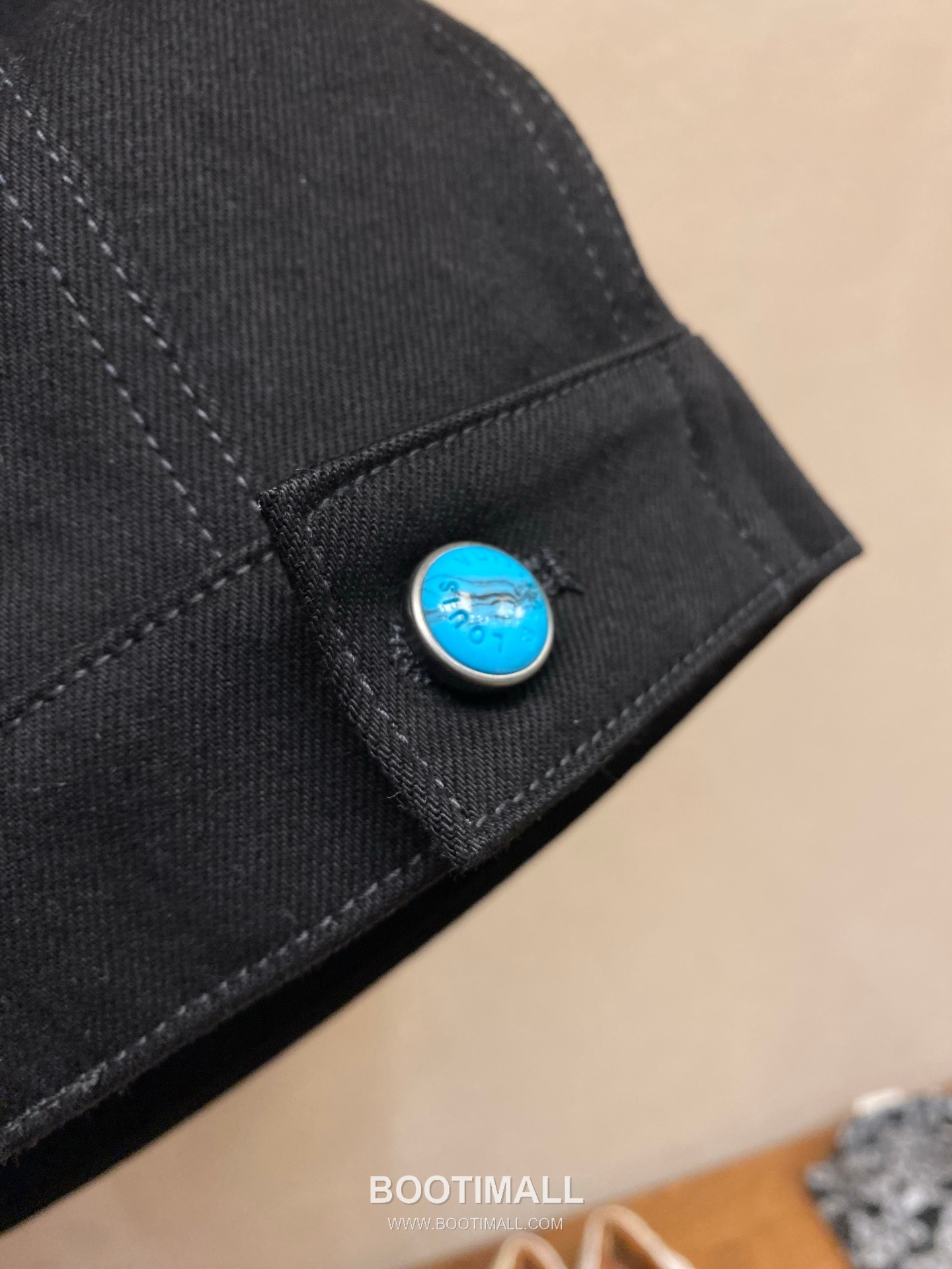 Louis Vuitton 2026FW Studded Monogram Cotton Denim Jacket with Turquoise Button Detail 루이비통 2026FW 스터드 모노그램 코튼 데님 재킷 터콰이즈 버튼 디테일 19