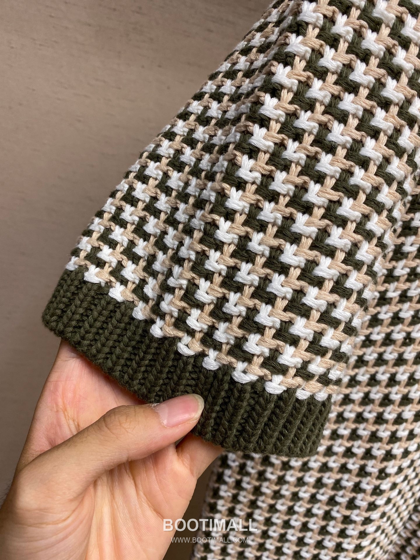 Louis Vuitton 2025SS Colorblock Jacquard Cotton Knit Polo Shirt 루이비통 2025SS 컬러블록 자카드 코튼 니트 폴로 셔츠 11