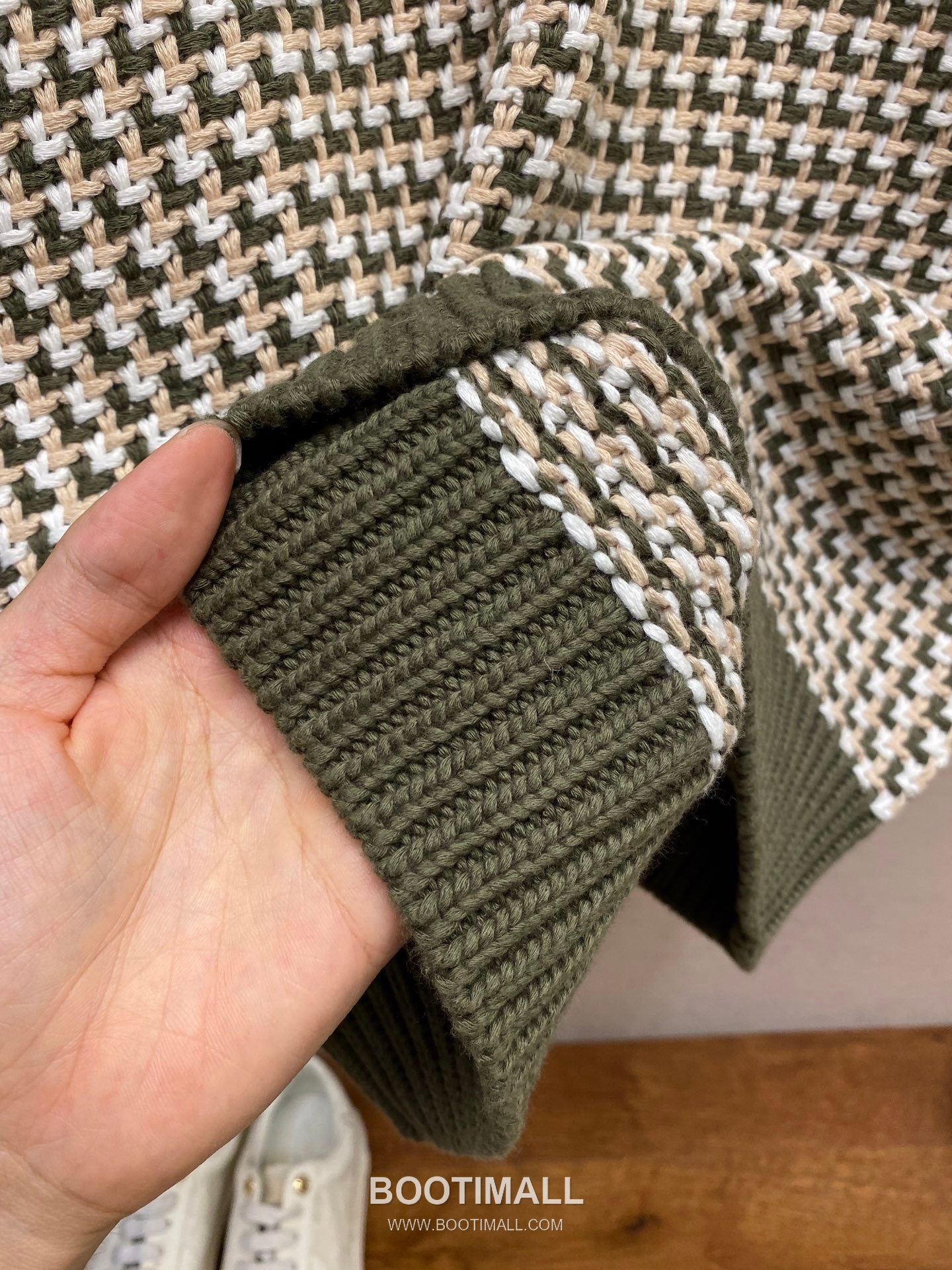 Louis Vuitton 2025SS Colorblock Jacquard Cotton Knit Polo Shirt 루이비통 2025SS 컬러블록 자카드 코튼 니트 폴로 셔츠 12