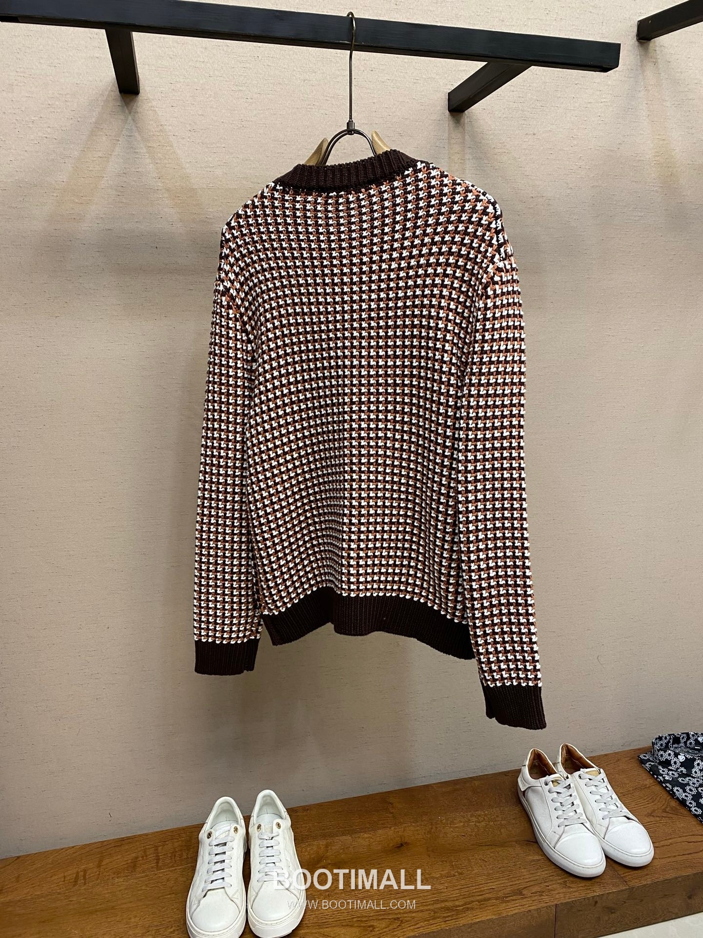 Louis Vuitton 2026FW Houndstooth Pattern Cotton Blend Knit Cardigan with Collar Detail 루이비통 2026FW 하운드투스 패턴 코튼 혼방 니트 가디건 카라 디테일 7