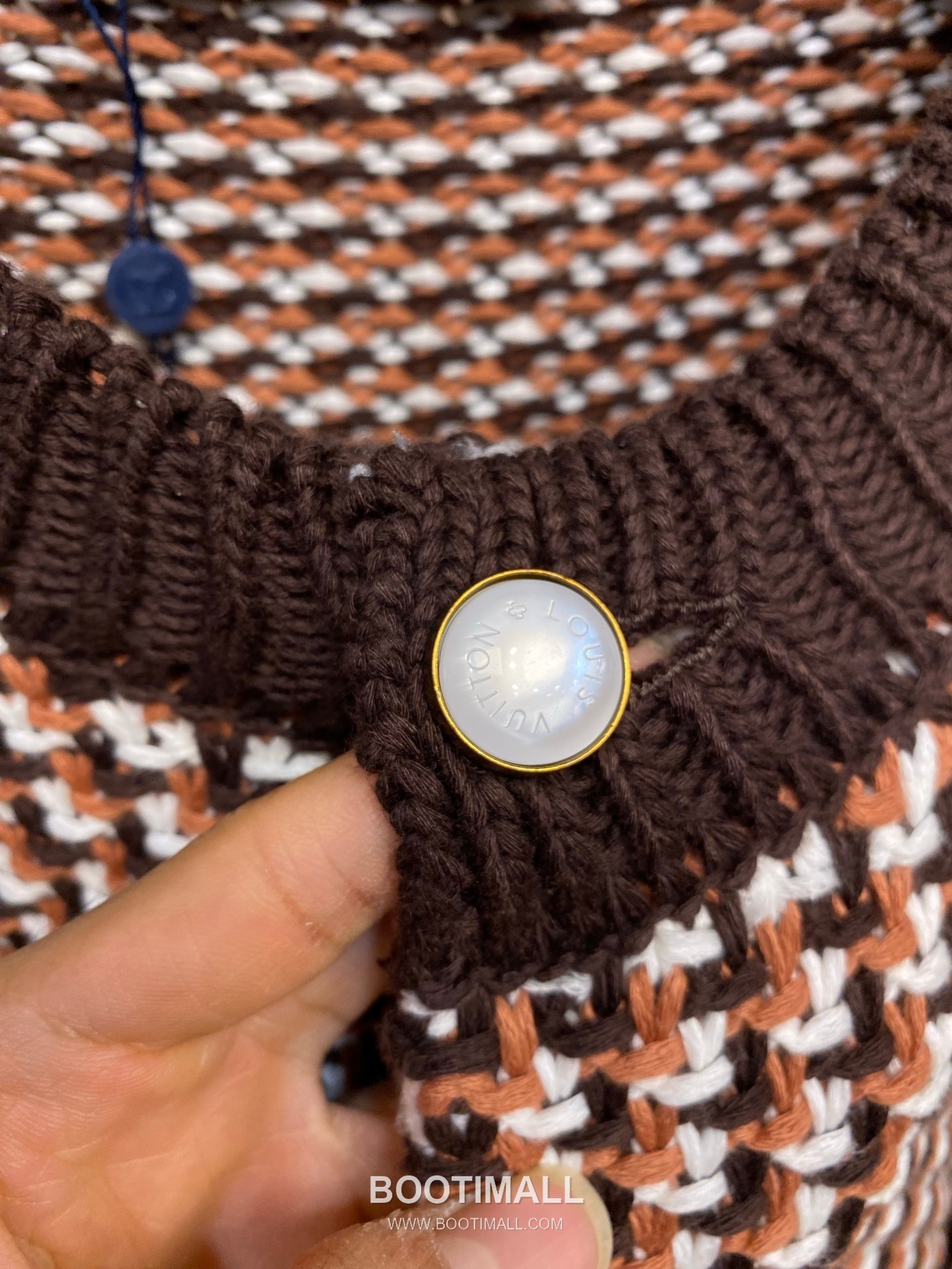 Louis Vuitton 2026FW Houndstooth Pattern Cotton Blend Knit Cardigan with Collar Detail 루이비통 2026FW 하운드투스 패턴 코튼 혼방 니트 가디건 카라 디테일 10