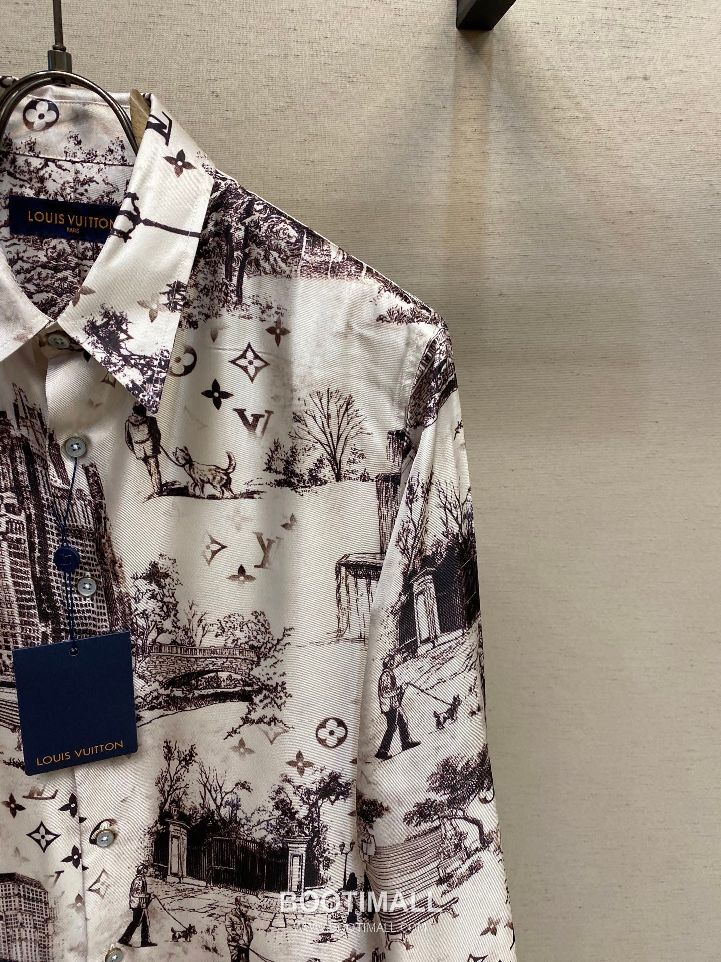 Louis Vuitton 2024FW Monogram City Walk Silk Twill Shirt with Print Detail 루이비통 2024FW 모노그램 시티워크 실크 트윌 셔츠 프린트 디테일 13