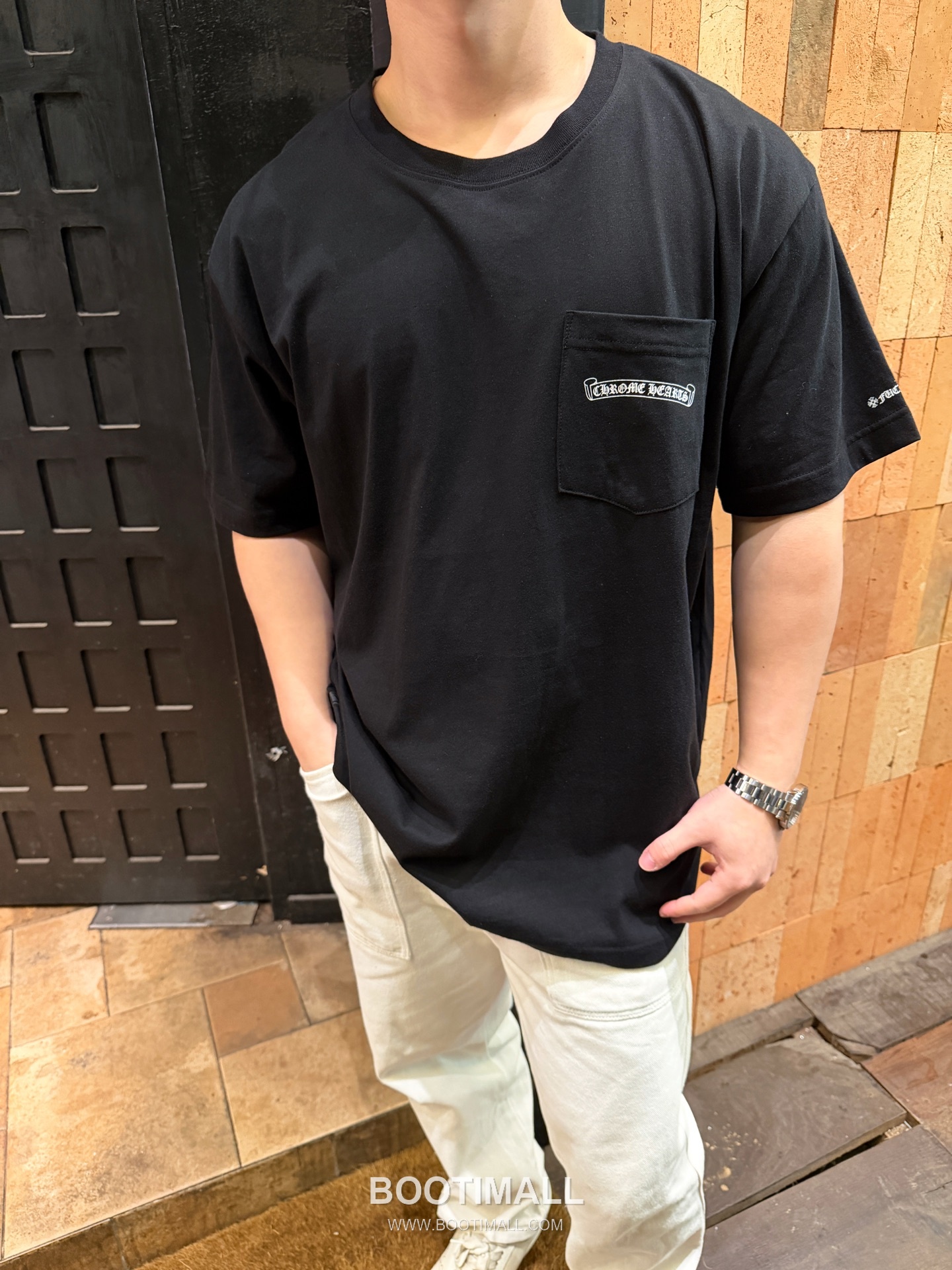 Chrome Hearts 2025SS Japan Exclusive Print Cotton T-Shirt with Logo Detail 크롬하츠 2025SS 일본 한정 프린트 코튼 반팔 티셔츠 로고 디테일 8