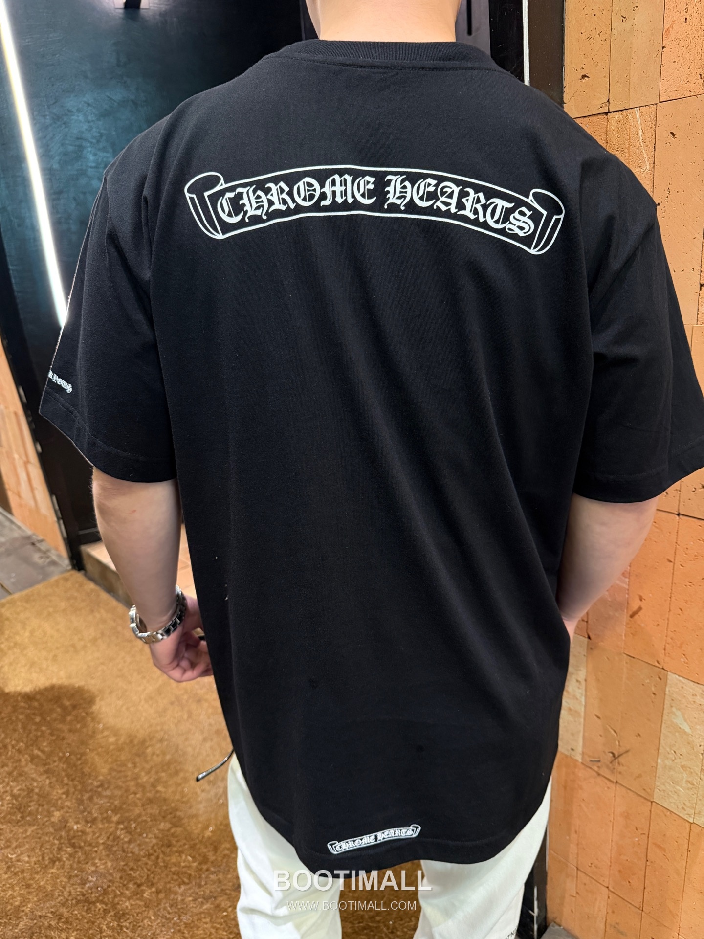 Chrome Hearts 2025SS Japan Exclusive Print Cotton T-Shirt with Logo Detail 크롬하츠 2025SS 일본 한정 프린트 코튼 반팔 티셔츠 로고 디테일 9