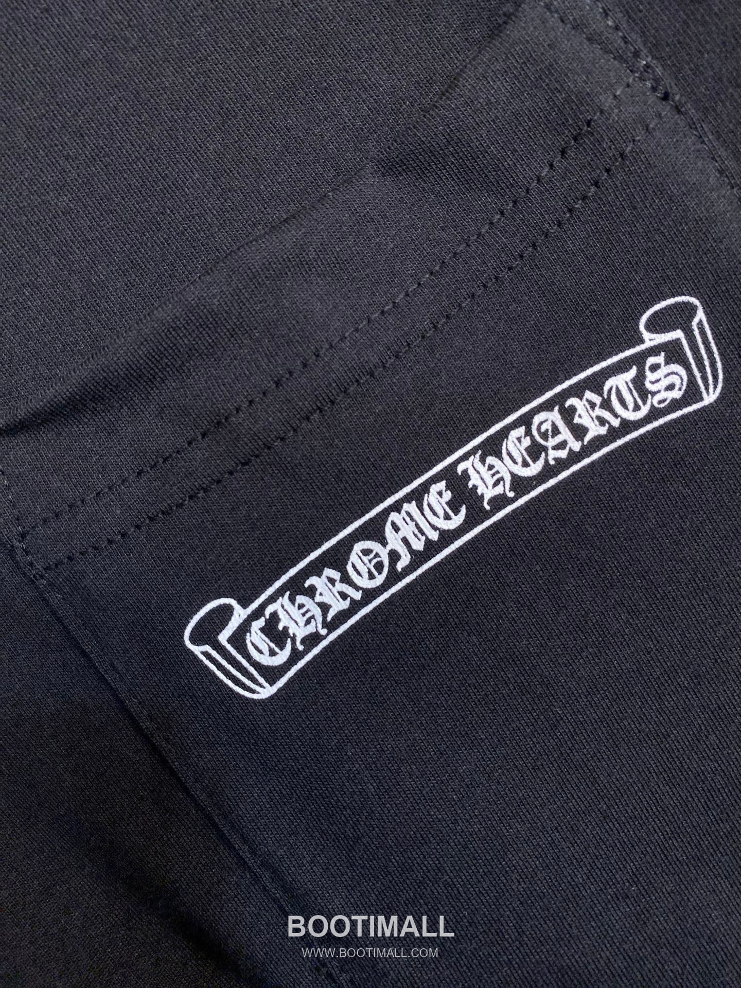 Chrome Hearts 2025SS Japan Exclusive Print Cotton T-Shirt with Logo Detail 크롬하츠 2025SS 일본 한정 프린트 코튼 반팔 티셔츠 로고 디테일 14