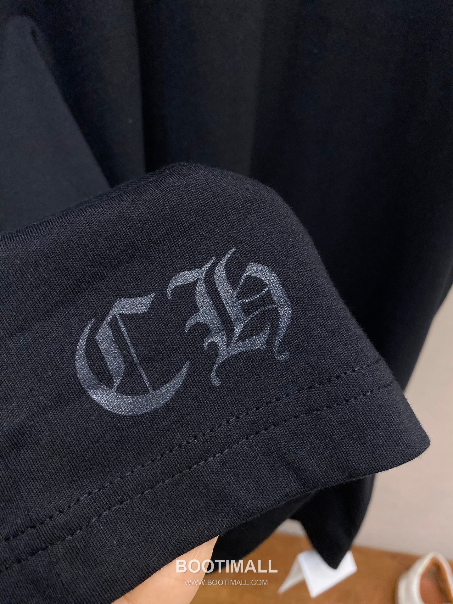 Chrome Hearts 2025SS Japan Exclusive Print Cotton T-Shirt with Logo Detail 크롬하츠 2025SS 일본 한정 프린트 코튼 반팔 티셔츠 로고 디테일 16