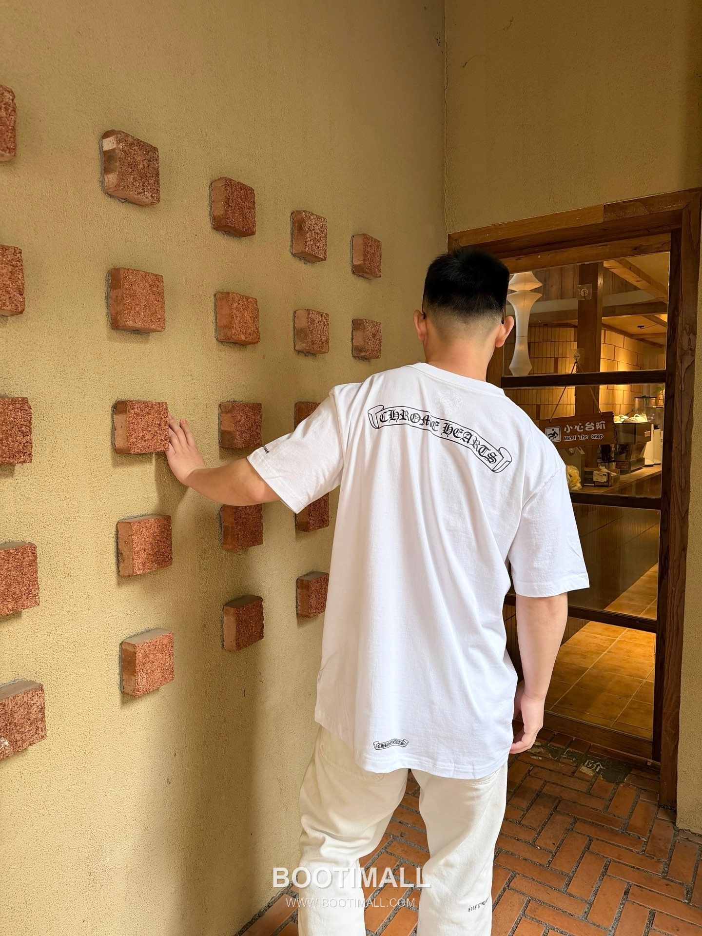 Chrome Hearts 2025SS Japan Exclusive Print Cotton T-Shirt with Logo Detail 크롬하츠 2025SS 일본 한정 프린트 코튼 반팔 티셔츠 로고 디테일 3