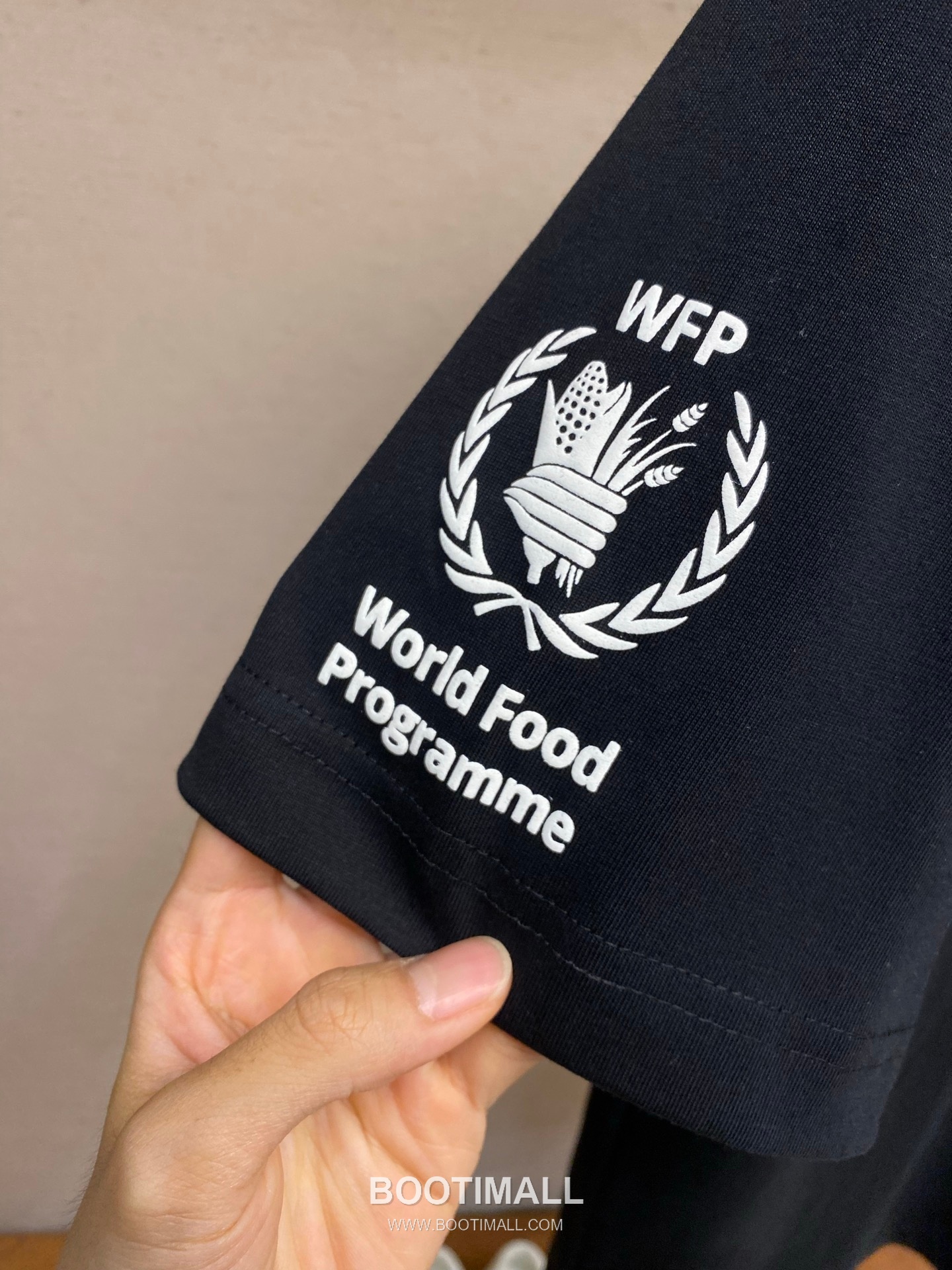 Balenciaga 2026SS WFP Logo Print Cotton T-Shirt with Collaboration Detail 발렌시아가 2026SS WFP 로고 프린트 코튼 반팔 티셔츠 콜라보 디테일 14