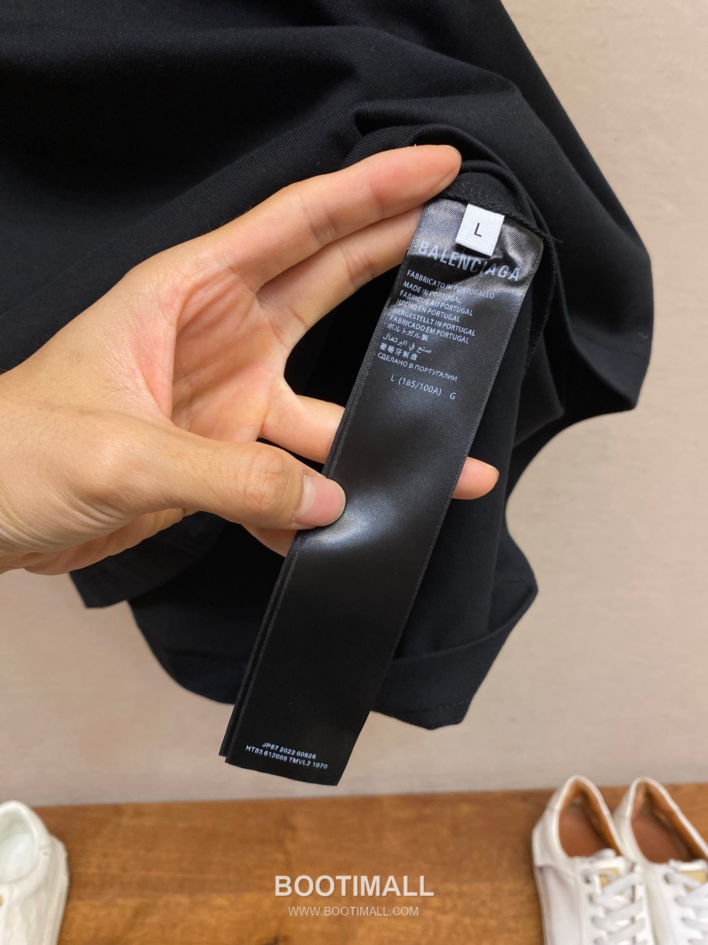 Balenciaga 2026SS WFP Logo Print Cotton T-Shirt with Collaboration Detail 발렌시아가 2026SS WFP 로고 프린트 코튼 반팔 티셔츠 콜라보 디테일 18