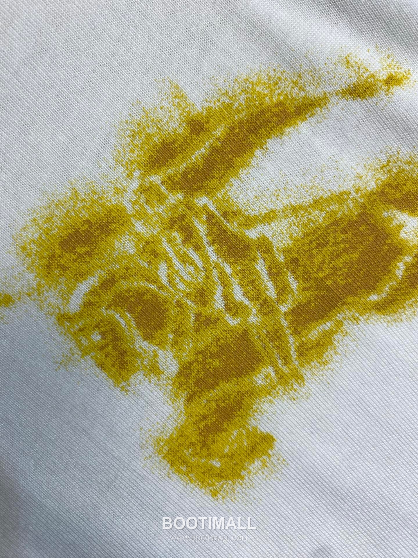 Burberry 2026SS Equestrian Knight Print Cotton T-Shirt with Logo Detail 버버리 2026SS 마술 기사 프린트 코튼 반팔 티셔츠 로고 디테일 6