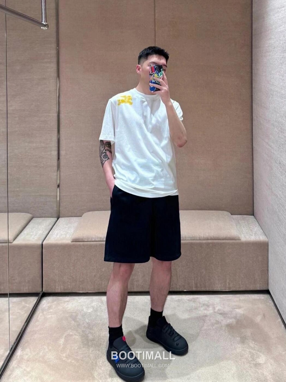 Burberry 2026SS Equestrian Knight Print Cotton T-Shirt with Logo Detail 버버리 2026SS 마술 기사 프린트 코튼 반팔 티셔츠 로고 디테일 12