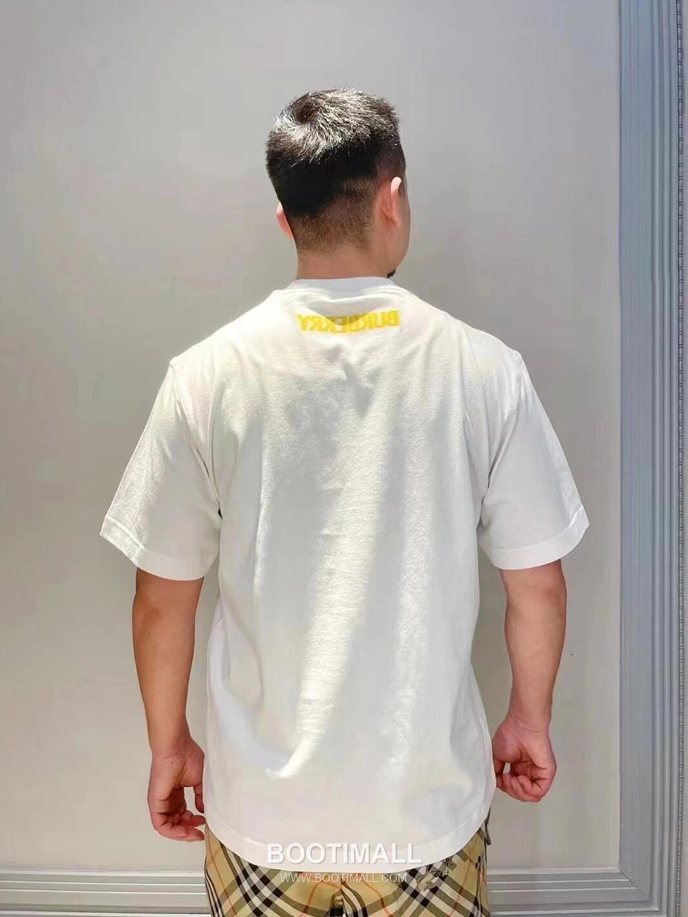 Burberry 2026SS Equestrian Knight Print Cotton T-Shirt with Logo Detail 버버리 2026SS 마술 기사 프린트 코튼 반팔 티셔츠 로고 디테일 15