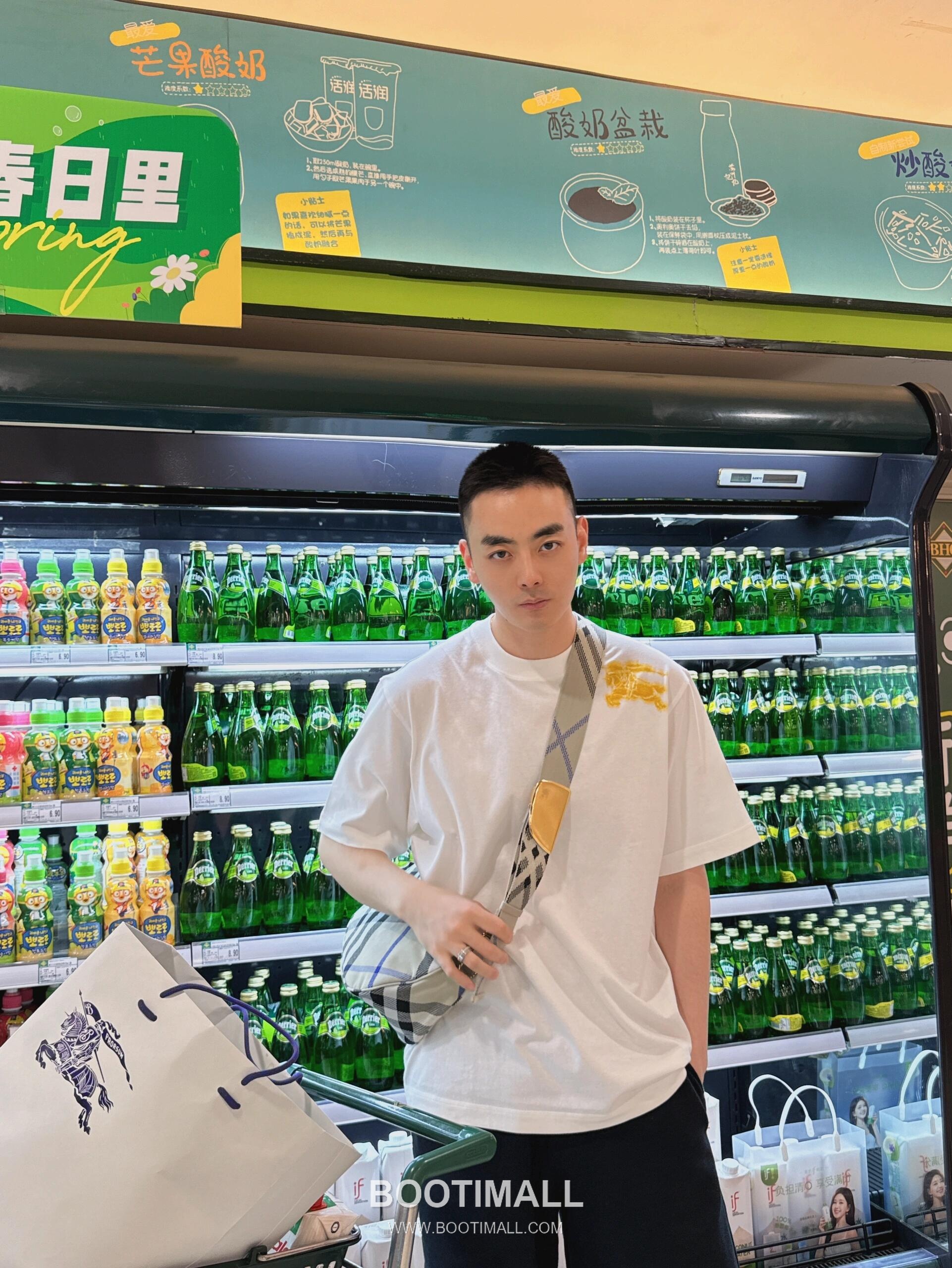 Burberry 2026SS Equestrian Knight Print Cotton T-Shirt with Logo Detail 버버리 2026SS 마술 기사 프린트 코튼 반팔 티셔츠 로고 디테일 18