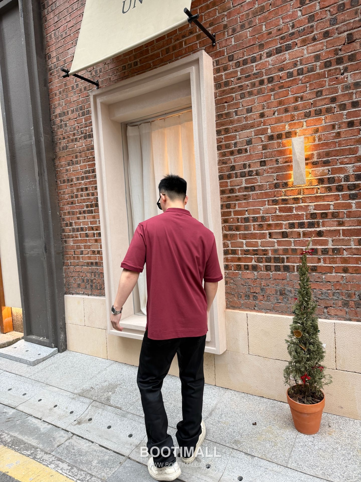 Acne Studios 2026SS Logo Embroidered Cotton Piqué Polo Shirt with Shell Button 아크네스튜디오 2026SS 로고 자수 코튼 피케 폴로 셔츠 쉘 버튼 7