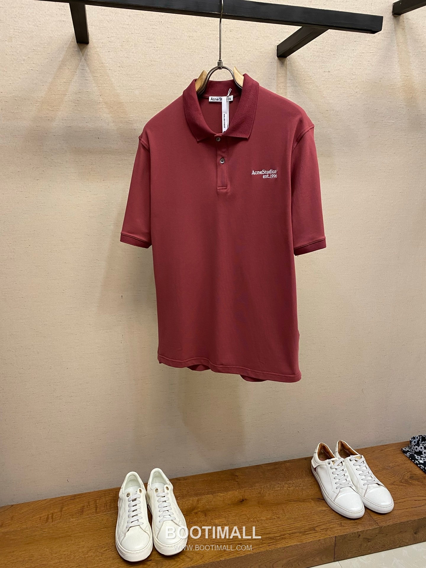 Acne Studios 2026SS Logo Embroidered Cotton Piqué Polo Shirt with Shell Button 아크네스튜디오 2026SS 로고 자수 코튼 피케 폴로 셔츠 쉘 버튼 10