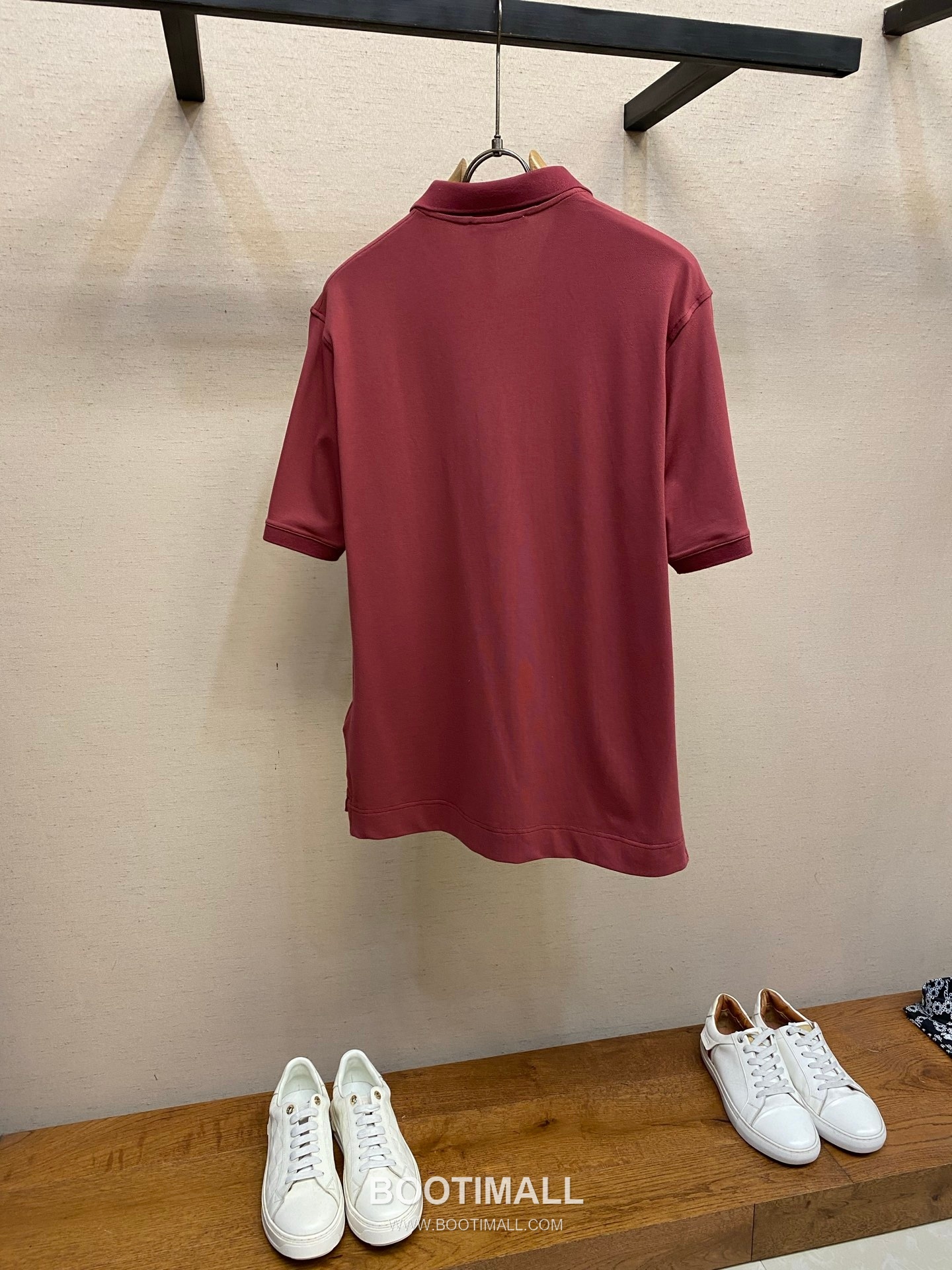 Acne Studios 2026SS Logo Embroidered Cotton Piqué Polo Shirt with Shell Button 아크네스튜디오 2026SS 로고 자수 코튼 피케 폴로 셔츠 쉘 버튼 11