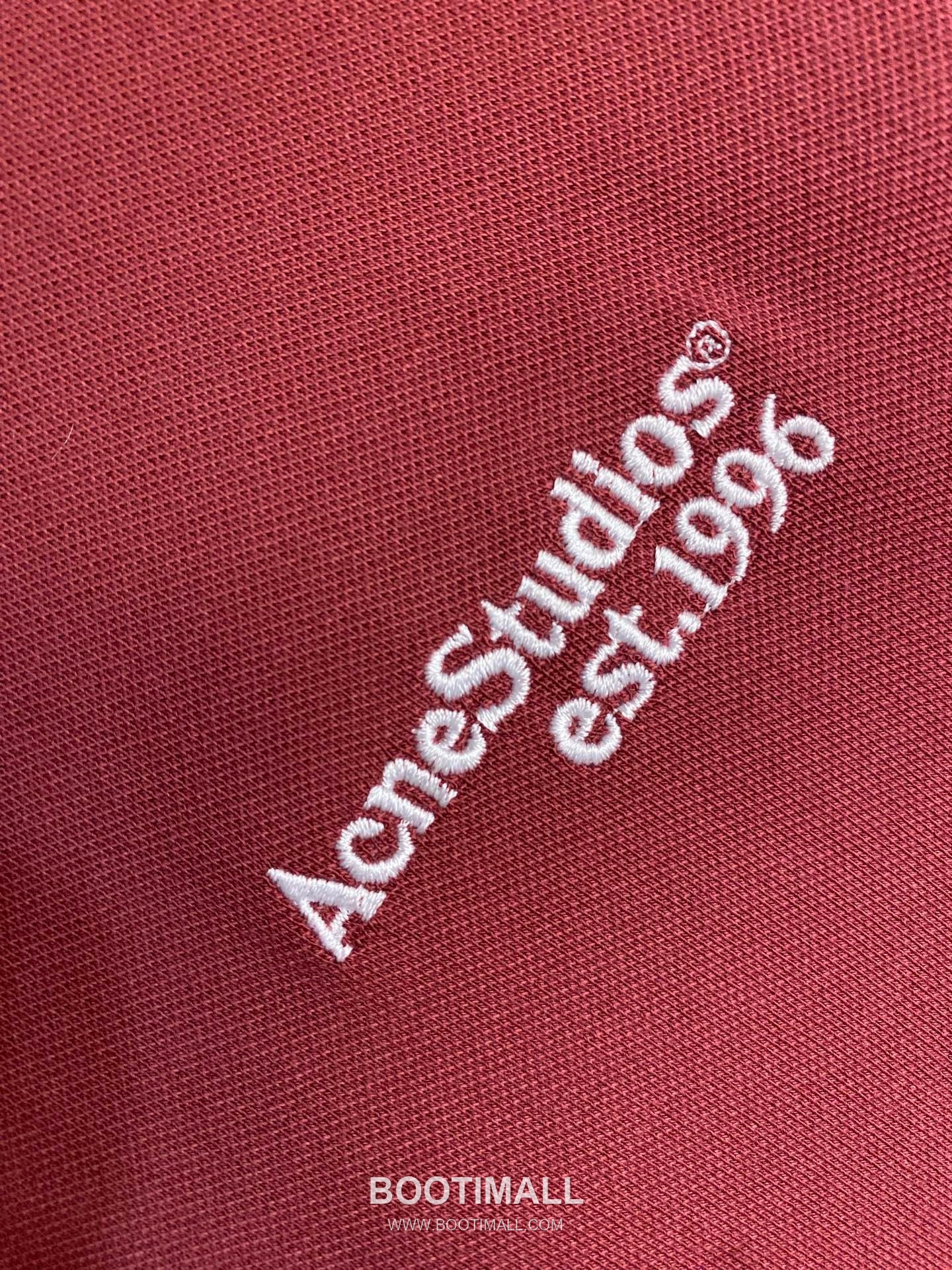 Acne Studios 2026SS Logo Embroidered Cotton Piqué Polo Shirt with Shell Button 아크네스튜디오 2026SS 로고 자수 코튼 피케 폴로 셔츠 쉘 버튼 15
