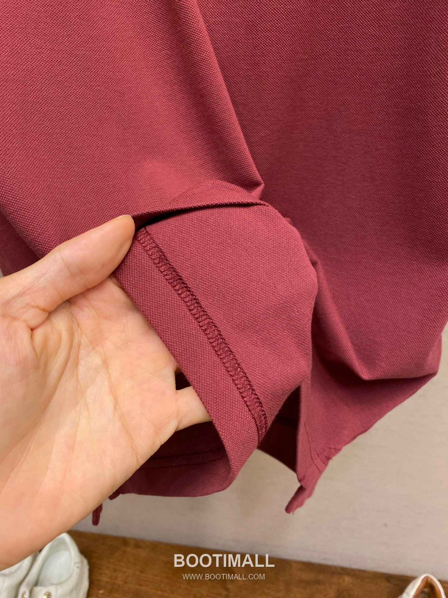 Acne Studios 2026SS Logo Embroidered Cotton Piqué Polo Shirt with Shell Button 아크네스튜디오 2026SS 로고 자수 코튼 피케 폴로 셔츠 쉘 버튼 17