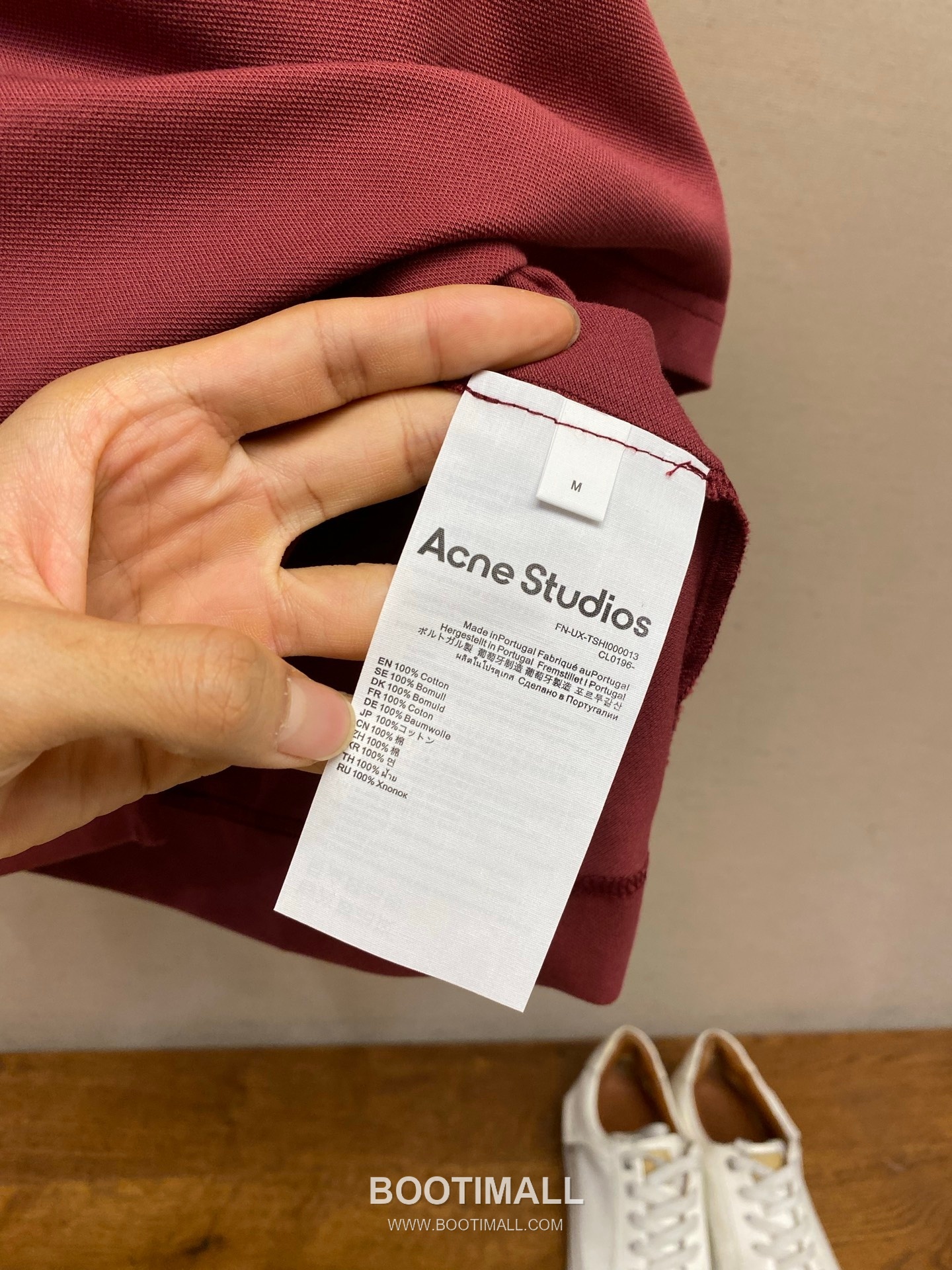 Acne Studios 2026SS Logo Embroidered Cotton Piqué Polo Shirt with Shell Button 아크네스튜디오 2026SS 로고 자수 코튼 피케 폴로 셔츠 쉘 버튼 18