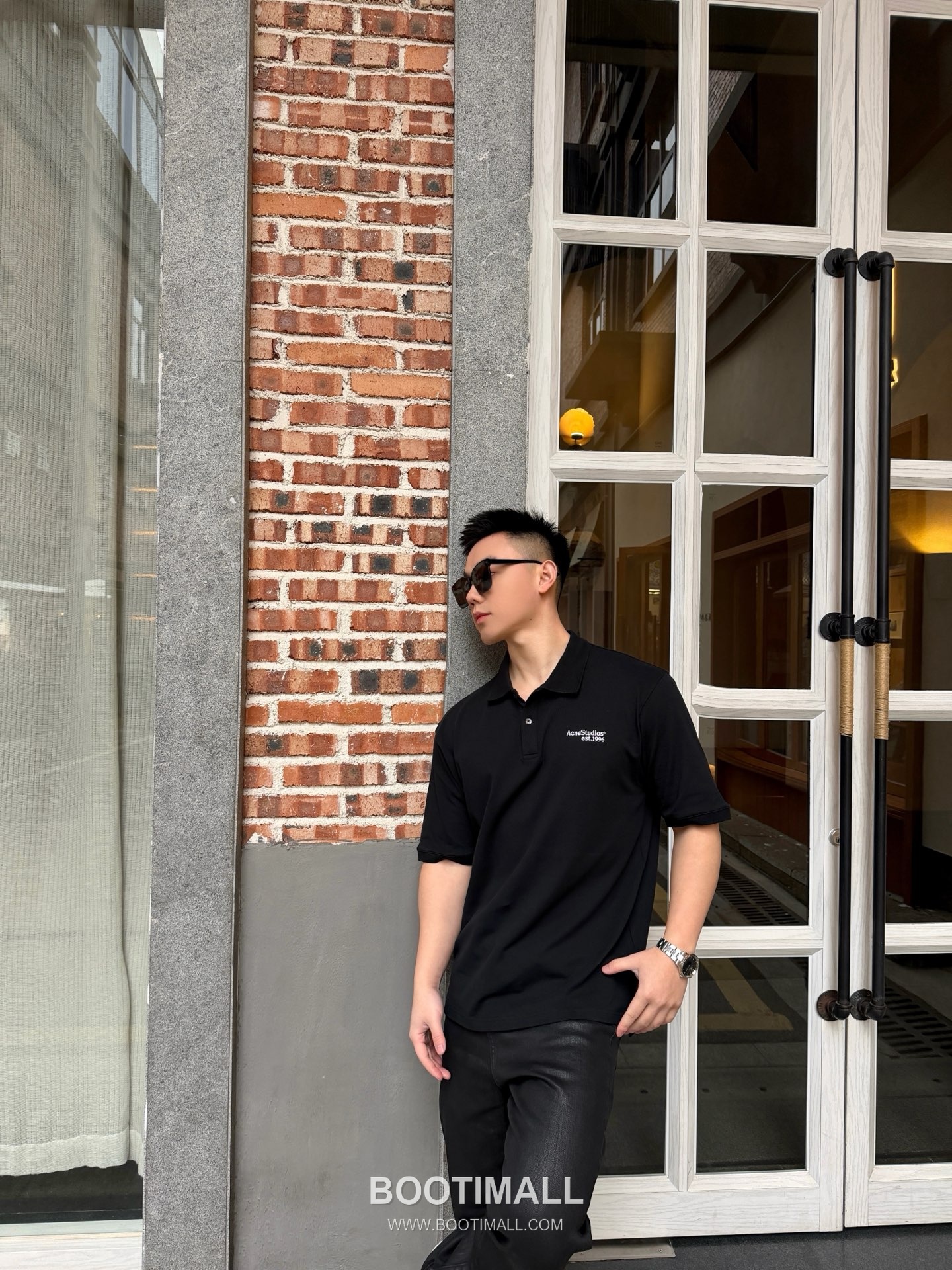 Acne Studios 2026SS Logo Embroidered Cotton Piqué Polo Shirt with Shell Button 아크네스튜디오 2026SS 로고 자수 코튼 피케 폴로 셔츠 쉘 버튼 7