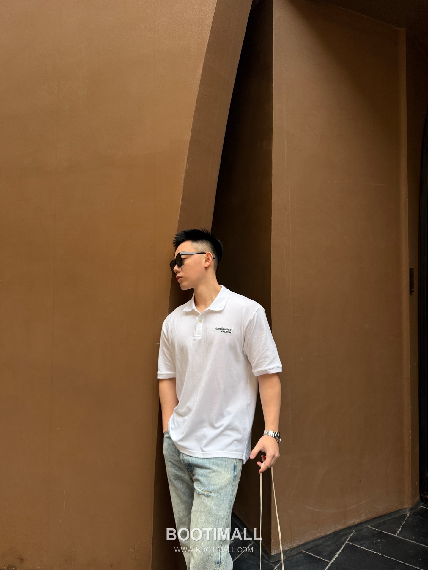 Acne Studios 2026SS Logo Embroidered Cotton Piqué Polo Shirt with Shell Button 아크네스튜디오 2026SS 로고 자수 코튼 피케 폴로 셔츠 쉘 버튼 5