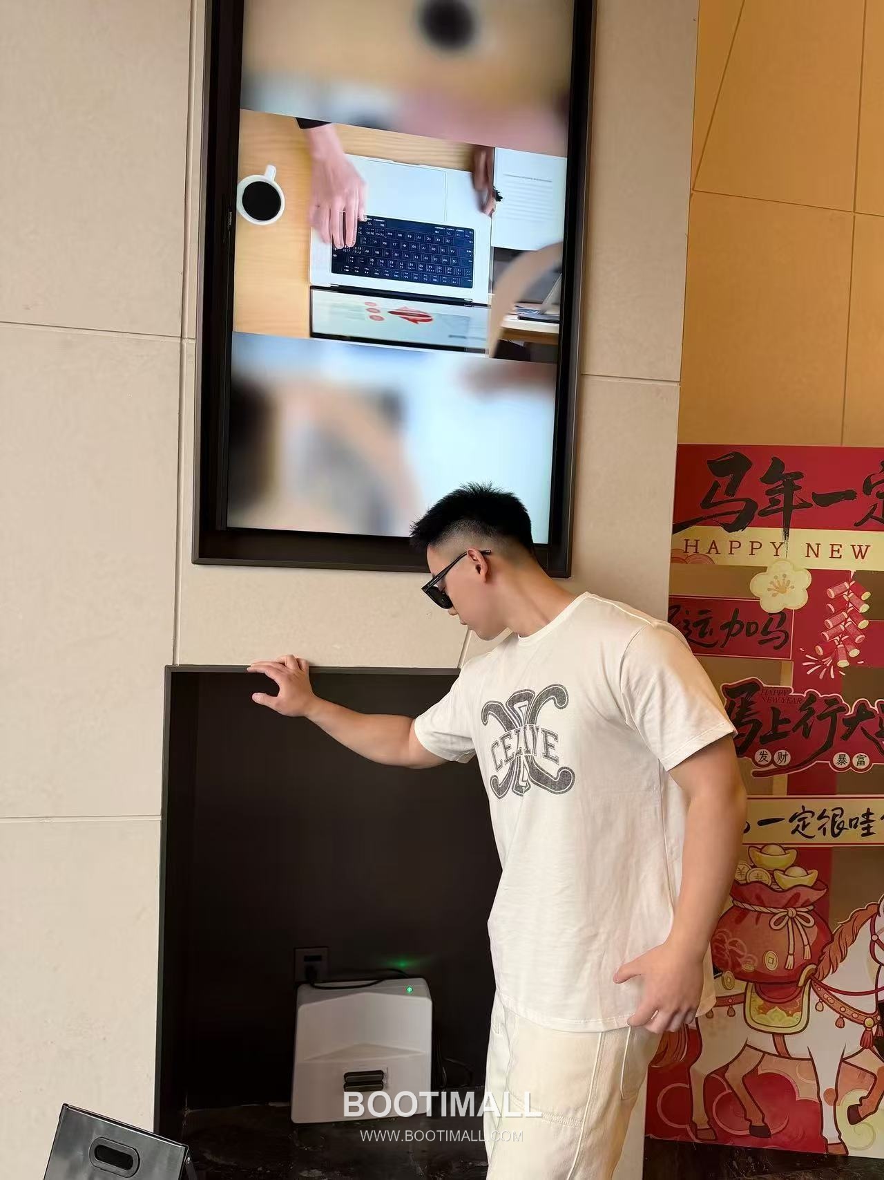 Celine 2026SS Graphic Print Cotton T-Shirt with Logo Detail 셀린느 2026SS 그래픽 프린트 코튼 반팔 티셔츠 로고 디테일 20