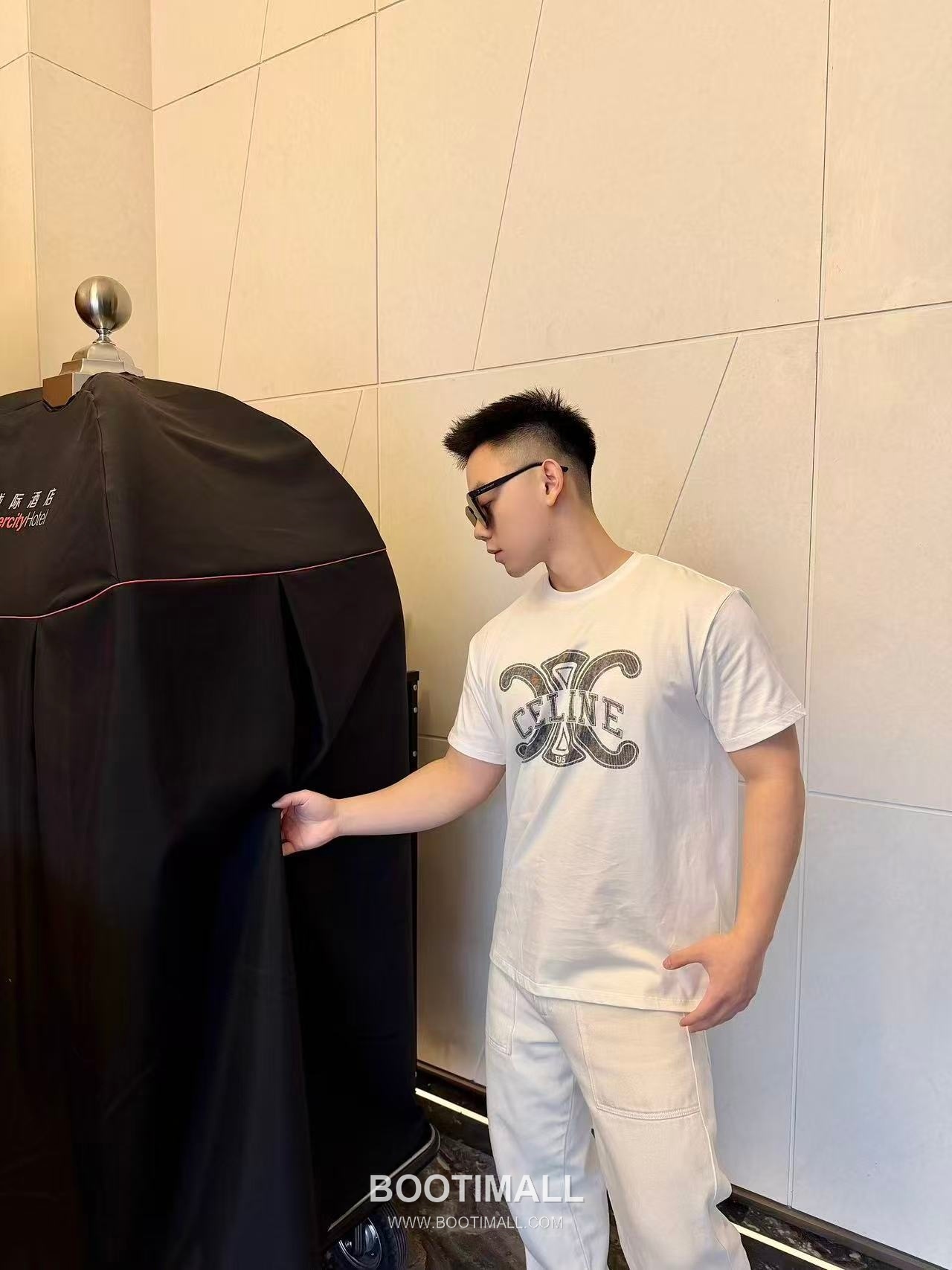 Celine 2026SS Graphic Print Cotton T-Shirt with Logo Detail 셀린느 2026SS 그래픽 프린트 코튼 반팔 티셔츠 로고 디테일 24