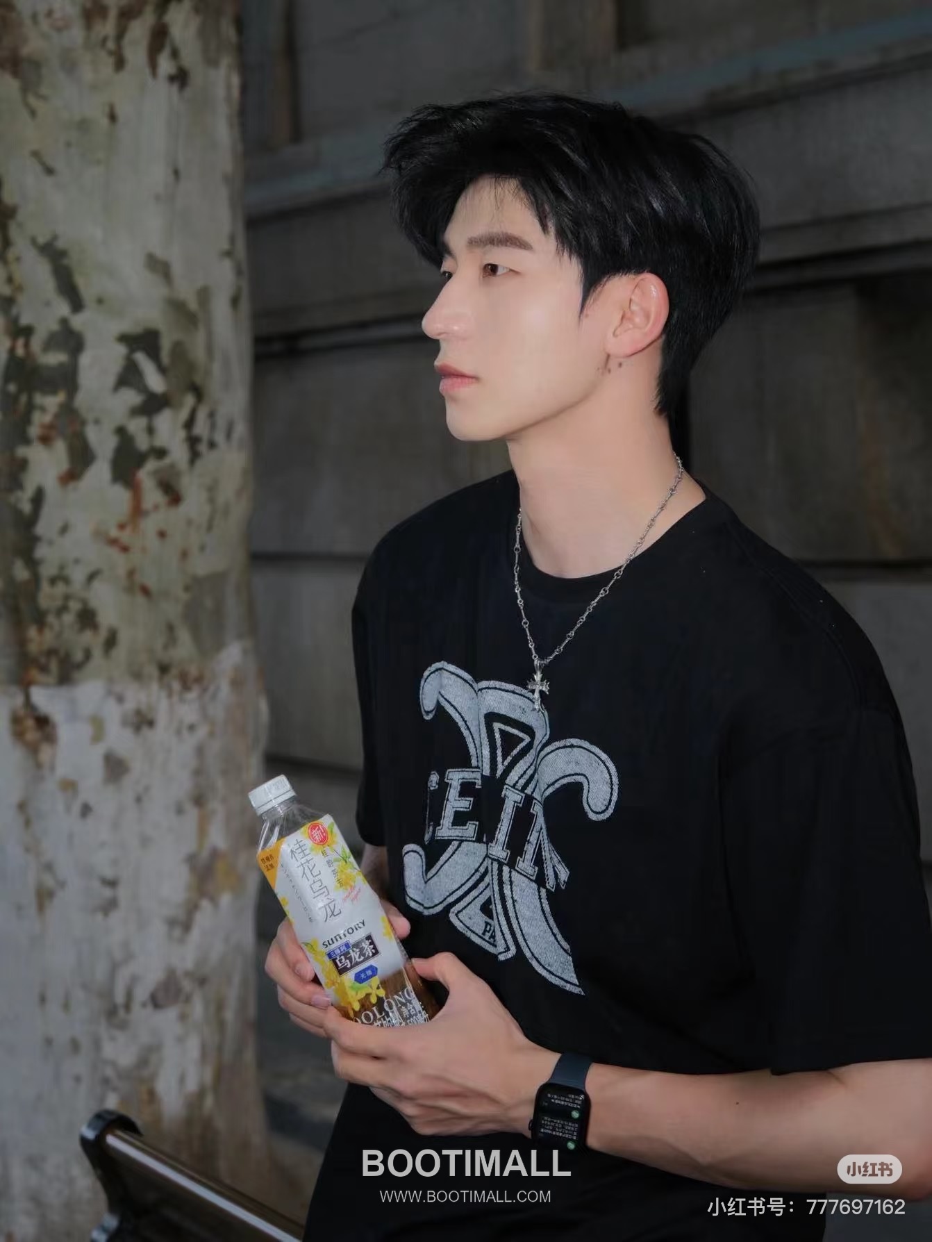 Celine 2026SS Graphic Print Cotton T-Shirt with Logo Detail 셀린느 2026SS 그래픽 프린트 코튼 반팔 티셔츠 로고 디테일 4