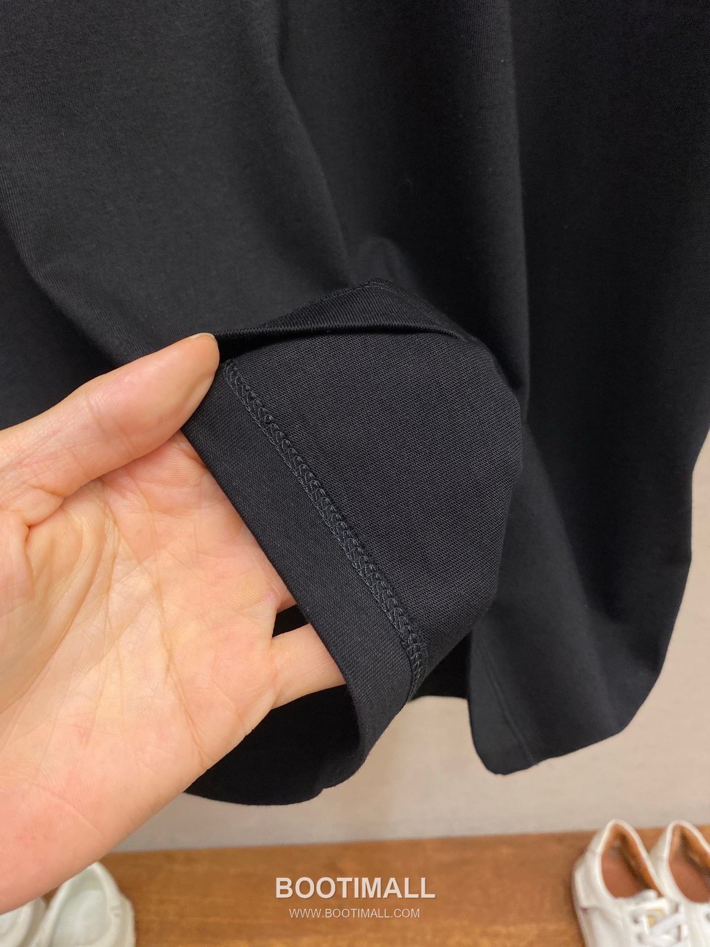 Celine 2026SS Graphic Print Cotton T-Shirt with Logo Detail 셀린느 2026SS 그래픽 프린트 코튼 반팔 티셔츠 로고 디테일 16