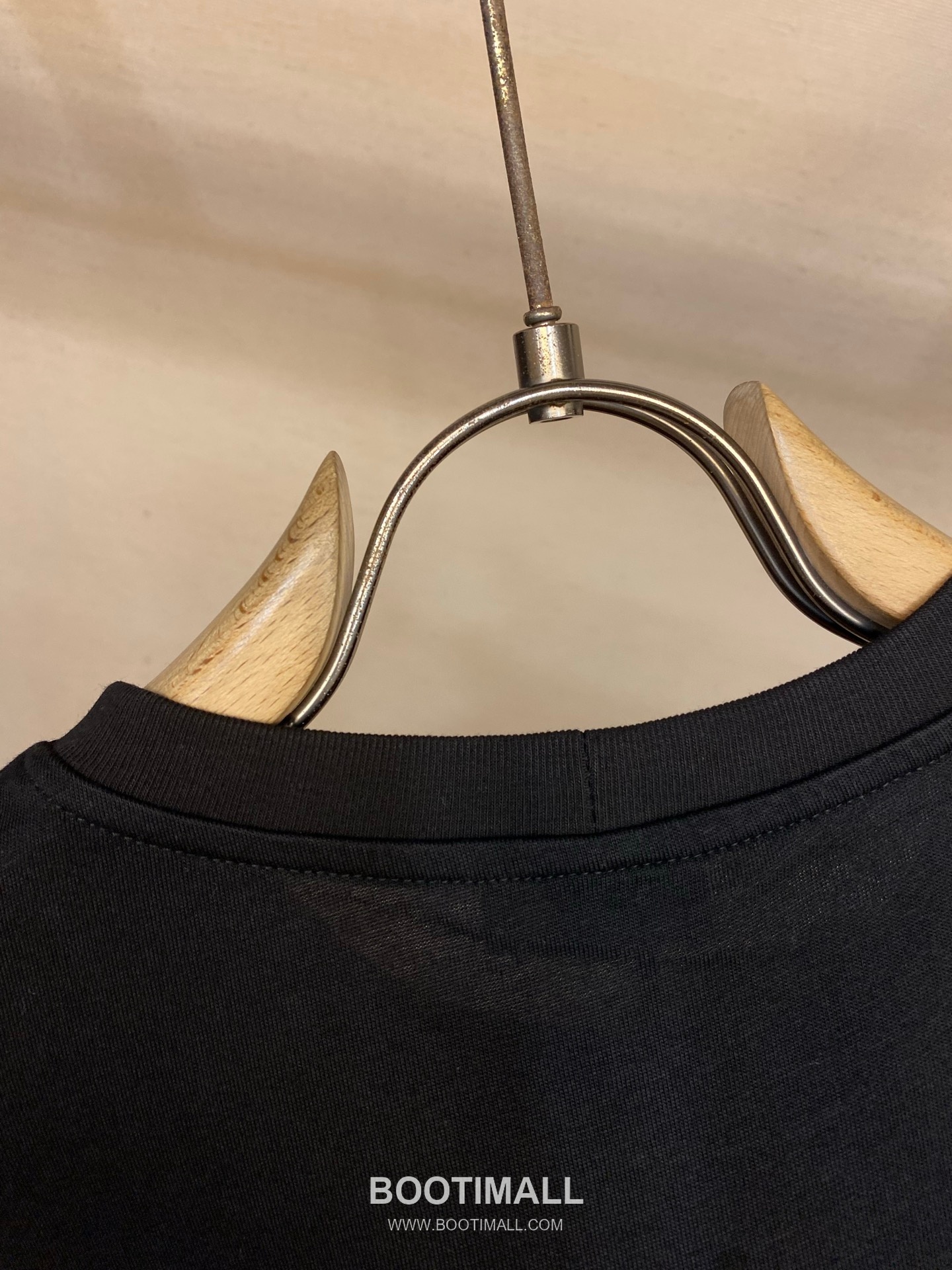 Celine 2026SS Graphic Print Cotton T-Shirt with Logo Detail 셀린느 2026SS 그래픽 프린트 코튼 반팔 티셔츠 로고 디테일 18