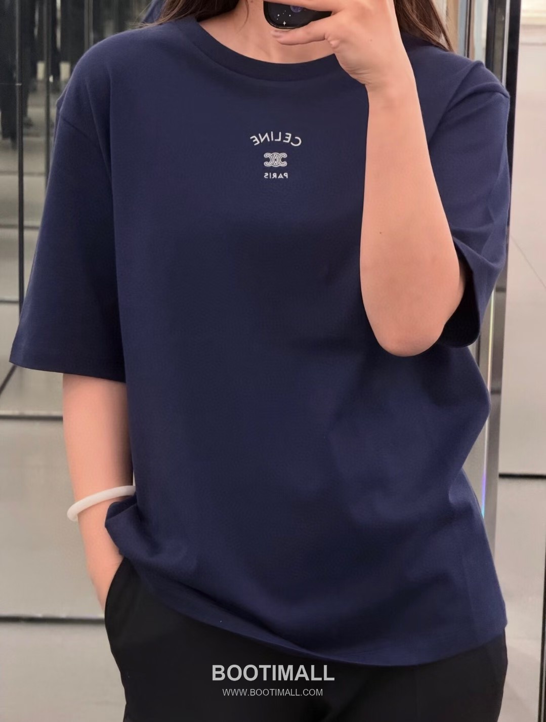 Celine 2026FW Triomphe Embroidered Cotton T-Shirt with Logo Detail 셀린느 2026FW 트리옹프 자수 코튼 반팔 티셔츠 로고 디테일 3