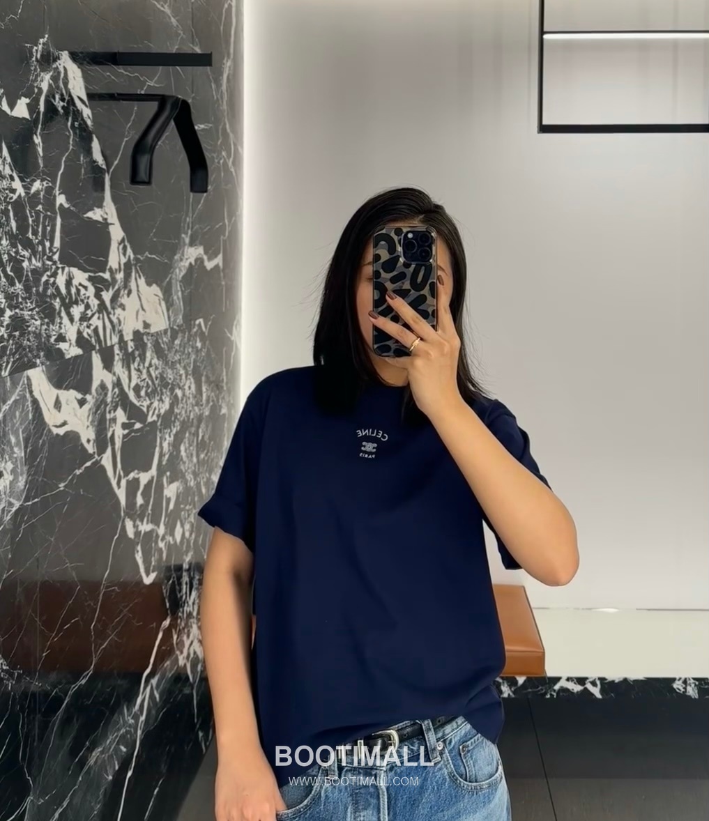 Celine 2026FW Triomphe Embroidered Cotton T-Shirt with Logo Detail 셀린느 2026FW 트리옹프 자수 코튼 반팔 티셔츠 로고 디테일 5