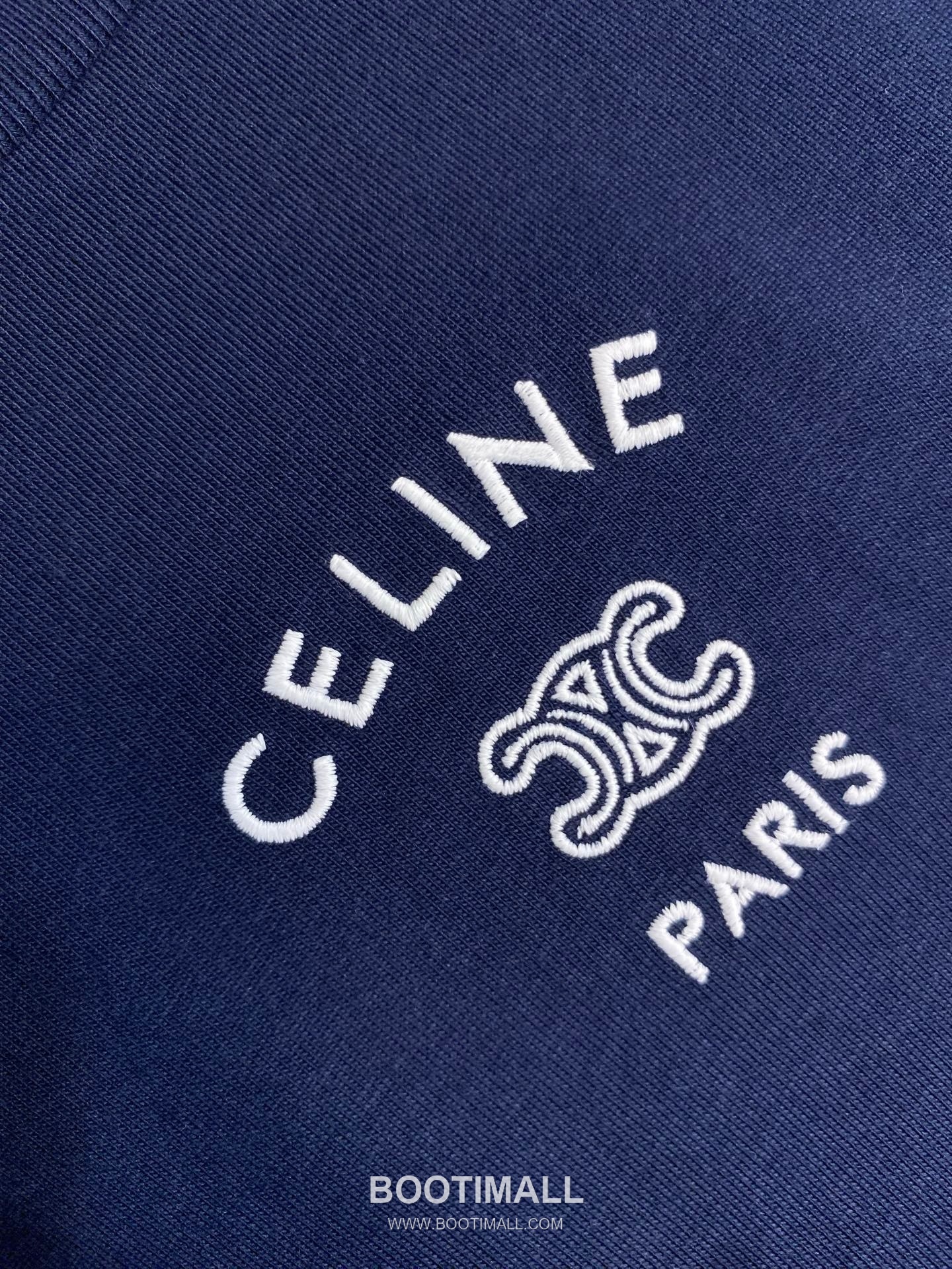 Celine 2026FW Triomphe Embroidered Cotton T-Shirt with Logo Detail 셀린느 2026FW 트리옹프 자수 코튼 반팔 티셔츠 로고 디테일 15