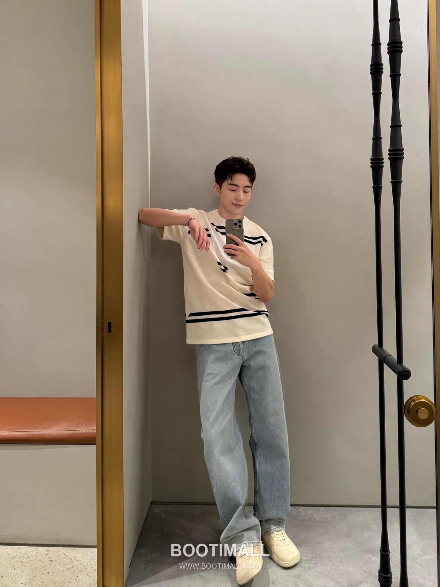 Loewe 2026FW Embroidered Wool Blend Knit T-Shirt with Jacquard Texture 로에베 2026FW 자수 울 혼방 니트 반팔 티셔츠 자카드 텍스처 4