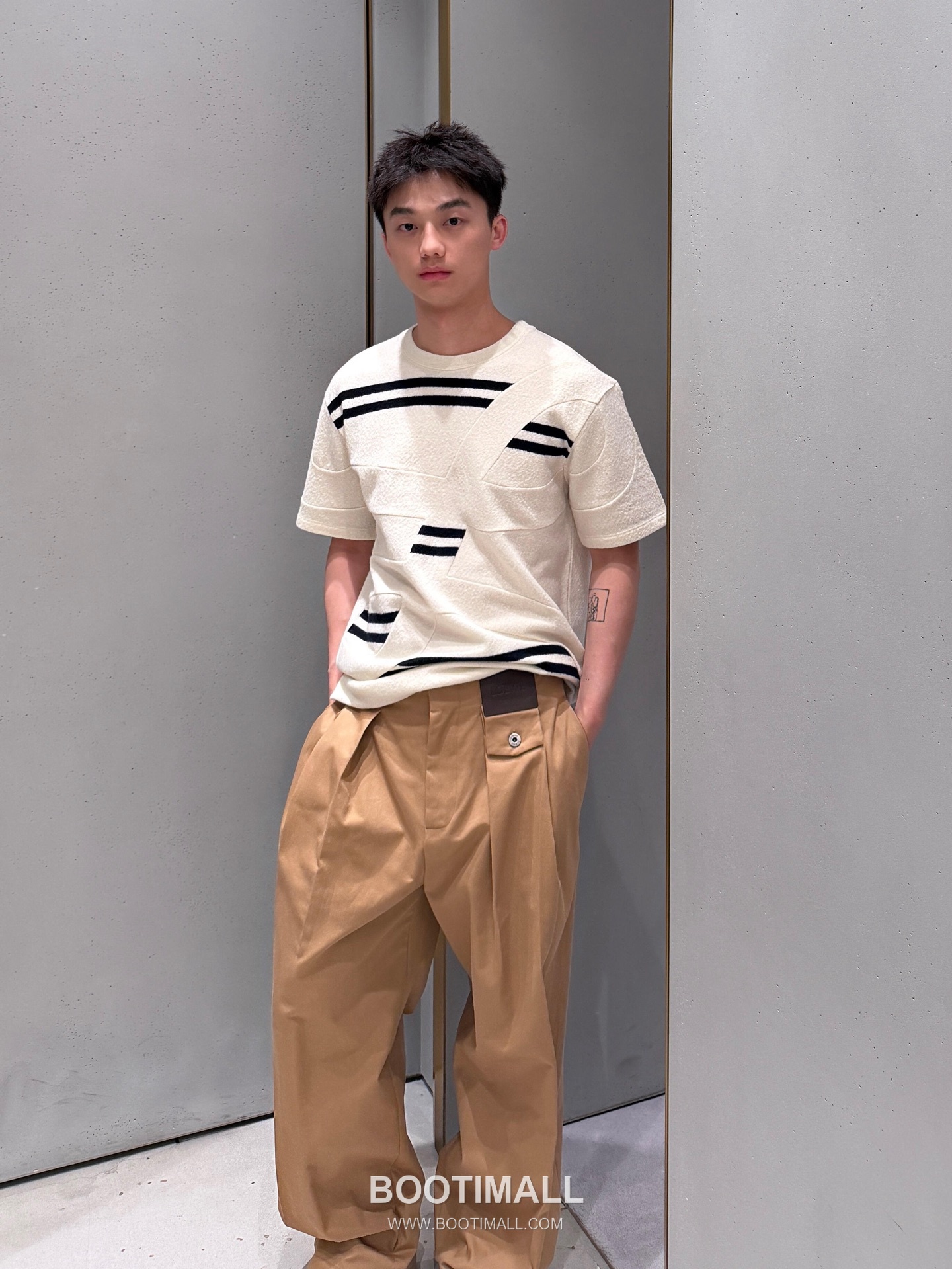 Loewe 2026FW Embroidered Wool Blend Knit T-Shirt with Jacquard Texture 로에베 2026FW 자수 울 혼방 니트 반팔 티셔츠 자카드 텍스처 8