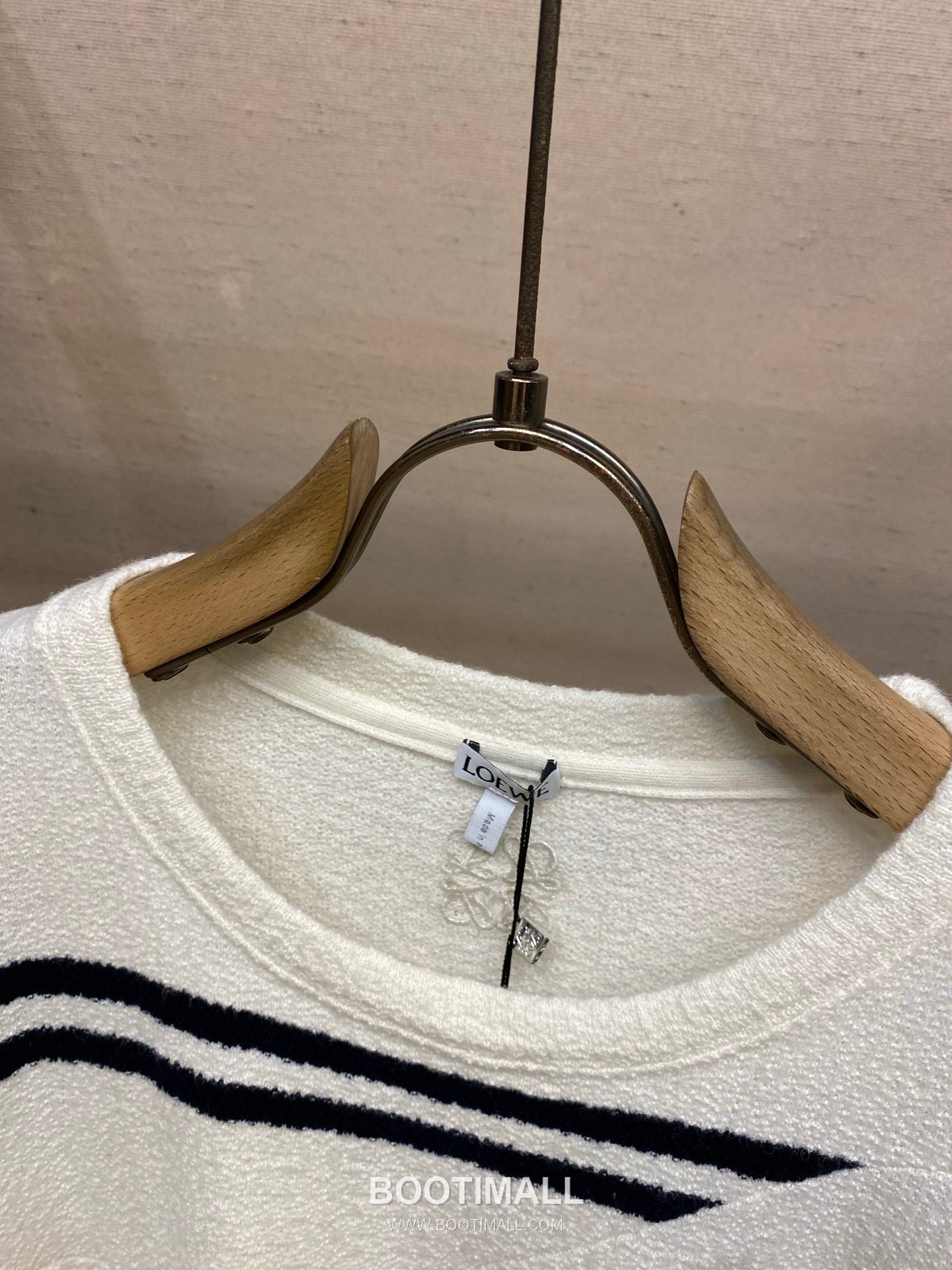 Loewe 2026FW Embroidered Wool Blend Knit T-Shirt with Jacquard Texture 로에베 2026FW 자수 울 혼방 니트 반팔 티셔츠 자카드 텍스처 13