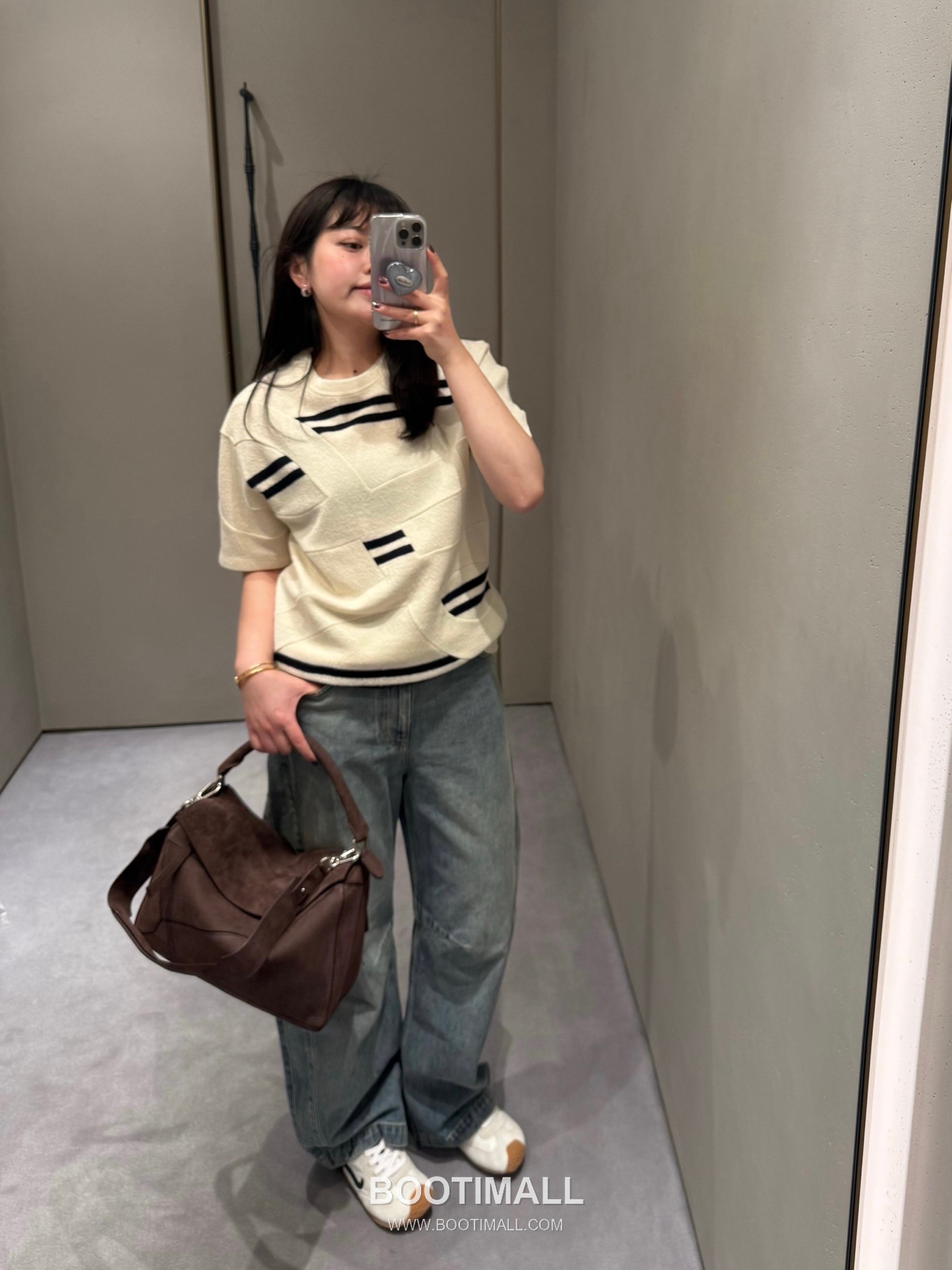 Loewe 2026FW Embroidered Wool Blend Knit T-Shirt with Jacquard Texture 로에베 2026FW 자수 울 혼방 니트 반팔 티셔츠 자카드 텍스처 22