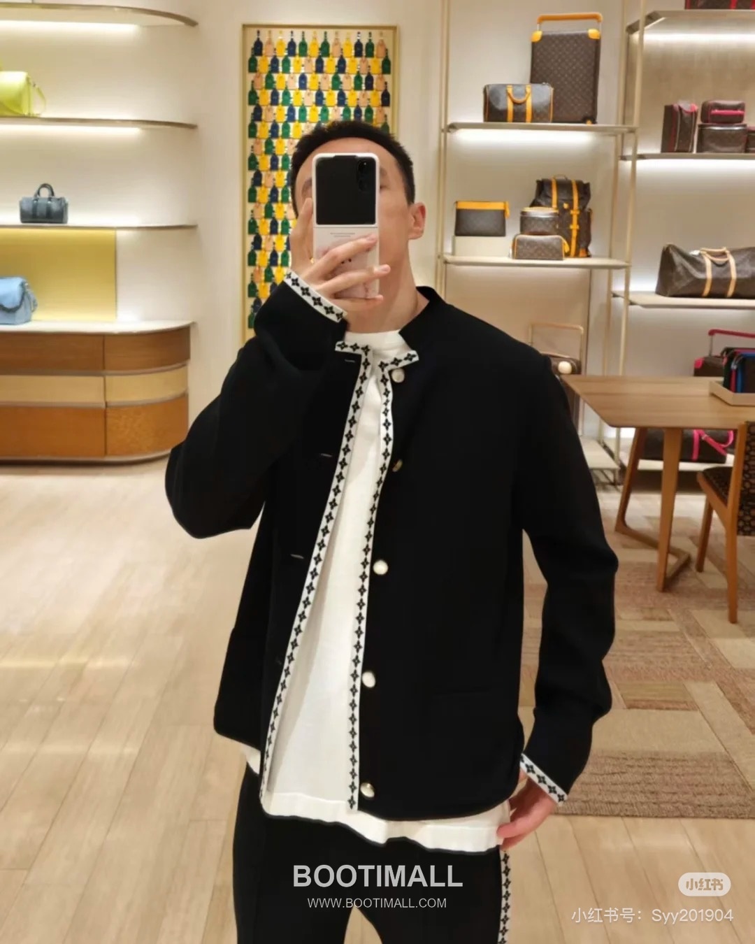 Louis Vuitton 2026FW Embroidered Wool Blend Knit Cardigan Jacket with Button Detail 루이비통 2026FW 자수 울 혼방 니트 가디건 재킷 버튼 디테일 1