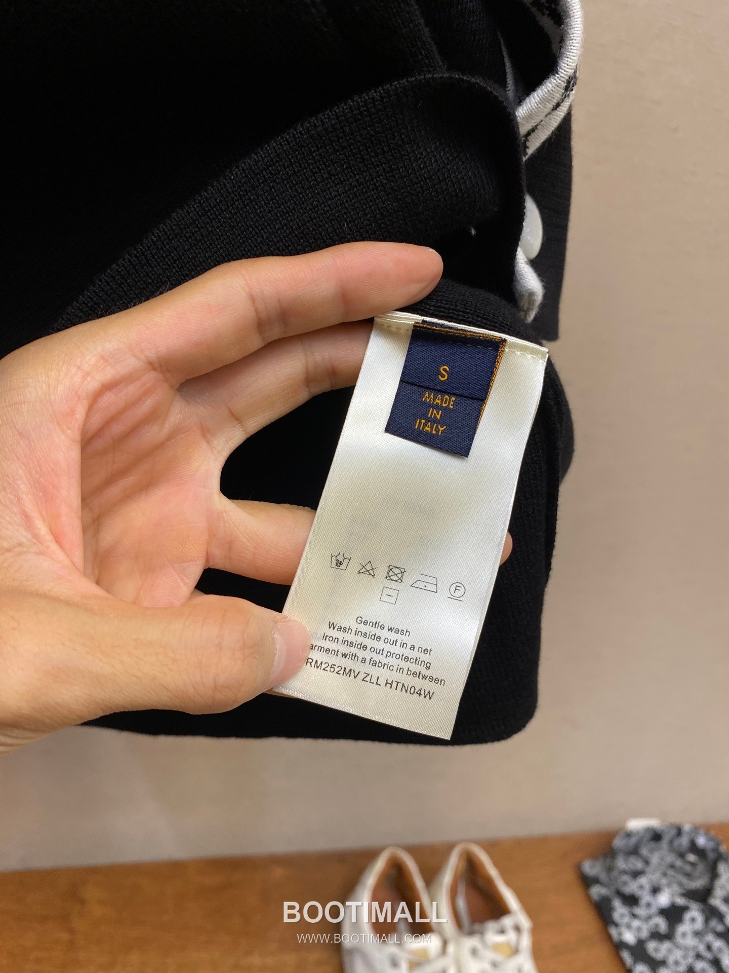 Louis Vuitton 2026FW Embroidered Wool Blend Knit Cardigan Jacket with Button Detail 루이비통 2026FW 자수 울 혼방 니트 가디건 재킷 버튼 디테일 14