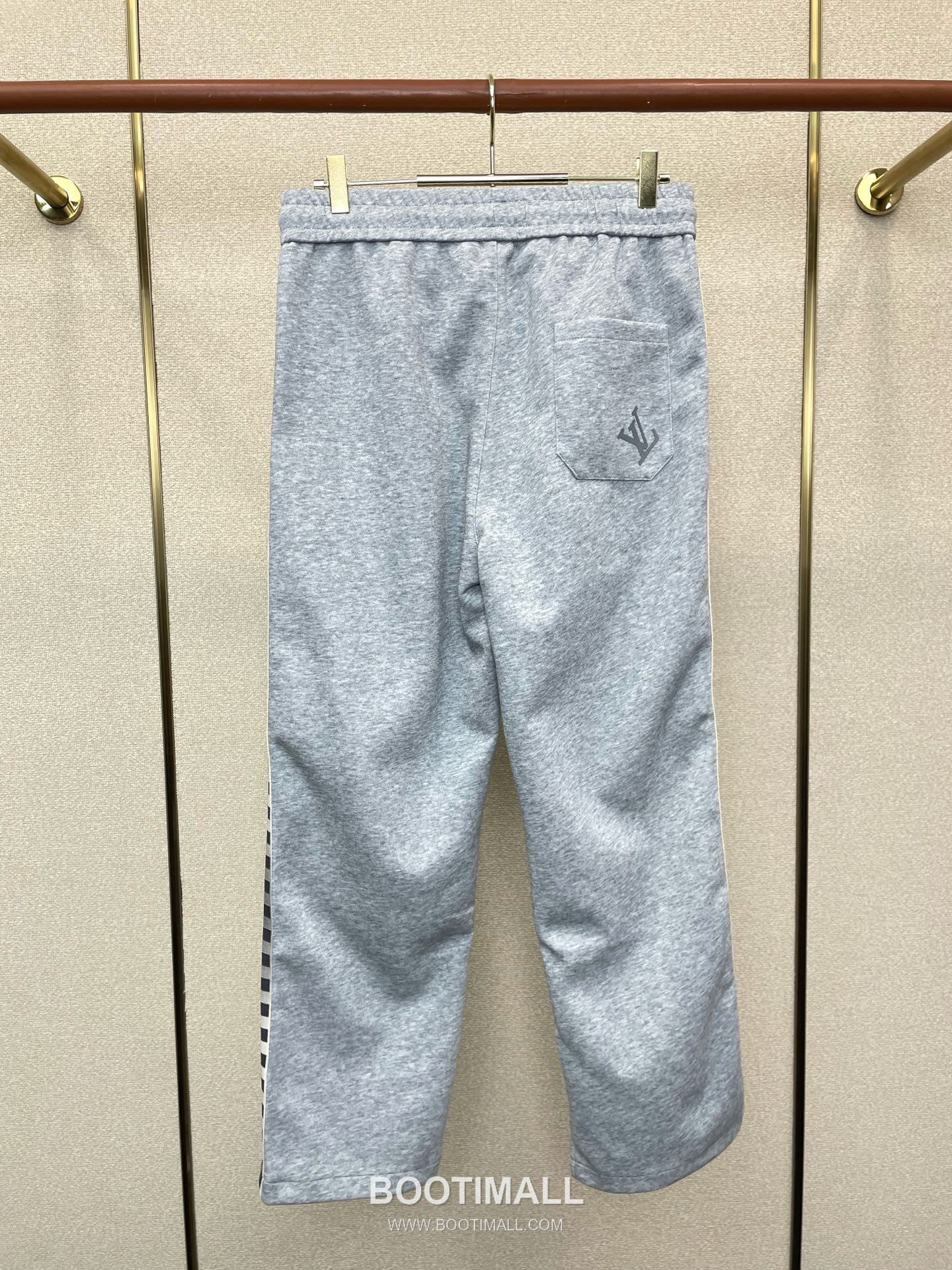 Louis Vuitton SS26 Cotton Blend Logo Embroidered Casual Pants 루이비통 SS26 코튼 혼방 로고 자수 캐주얼 팬츠 2