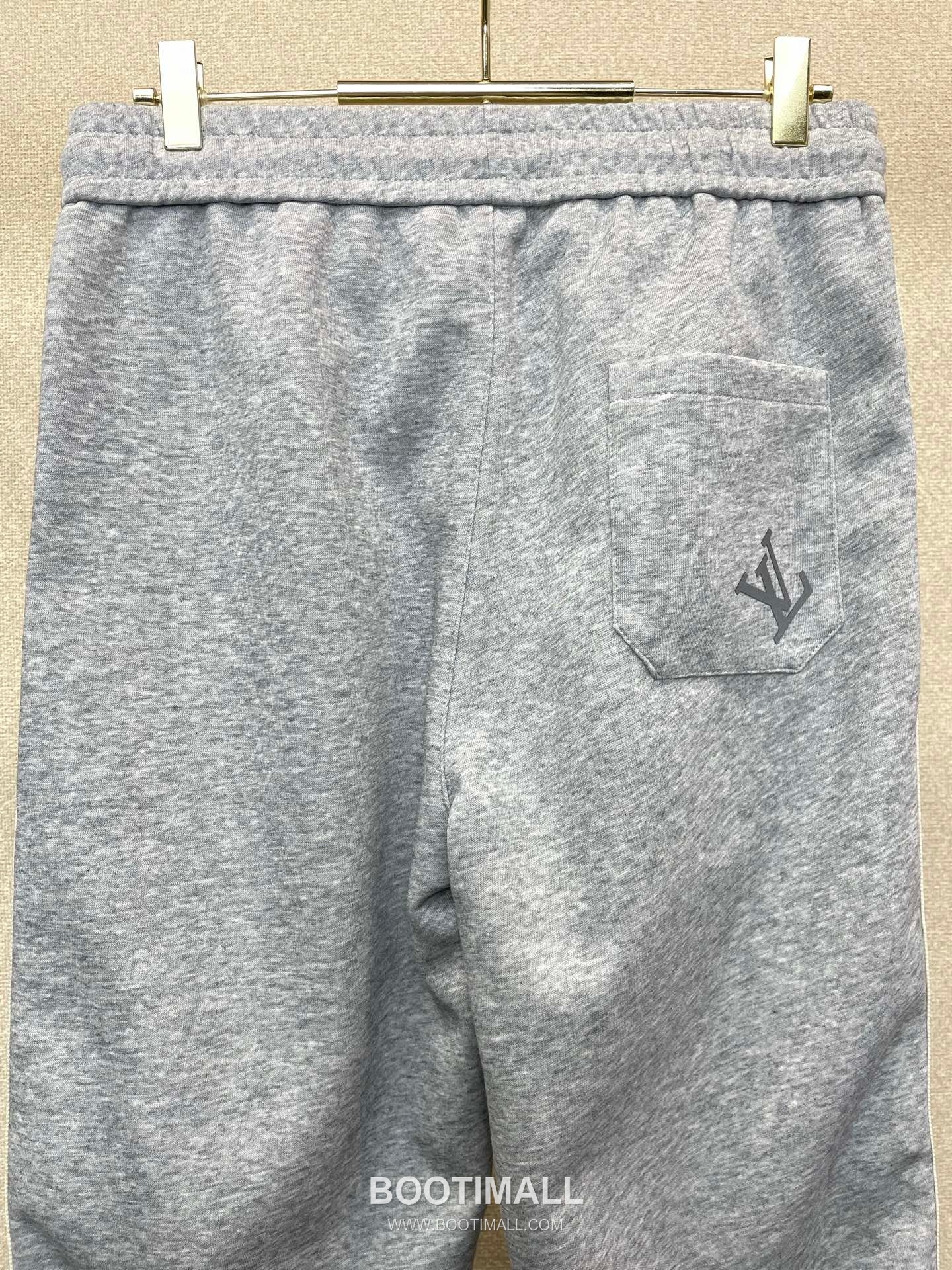 Louis Vuitton SS26 Cotton Blend Logo Embroidered Casual Pants 루이비통 SS26 코튼 혼방 로고 자수 캐주얼 팬츠 4